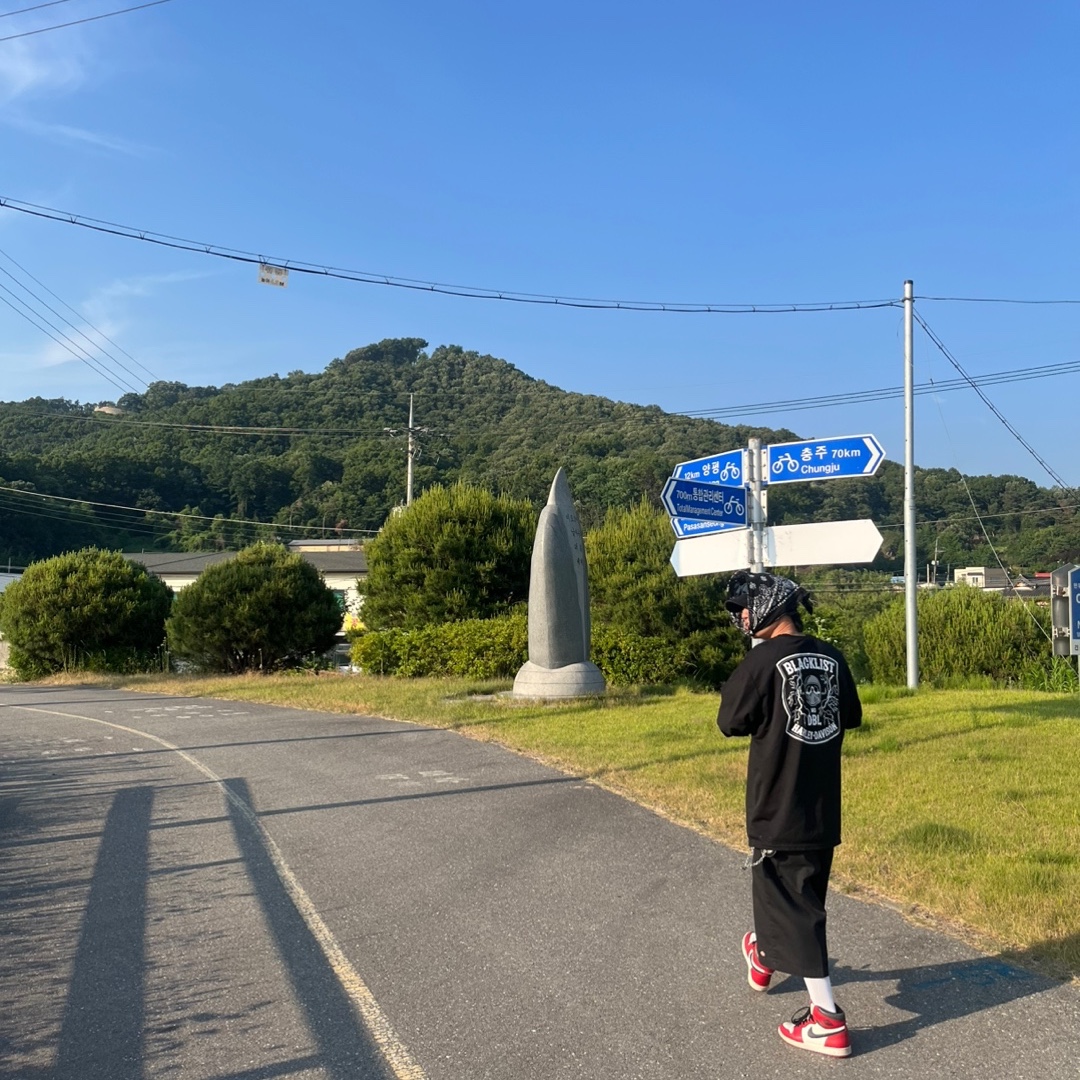 Jordan 1 Retro High OG Chicago 2022, Deus Ex Machina Tokyo Asakusa Address Trucker Cap Black 착용 스타일 - 2