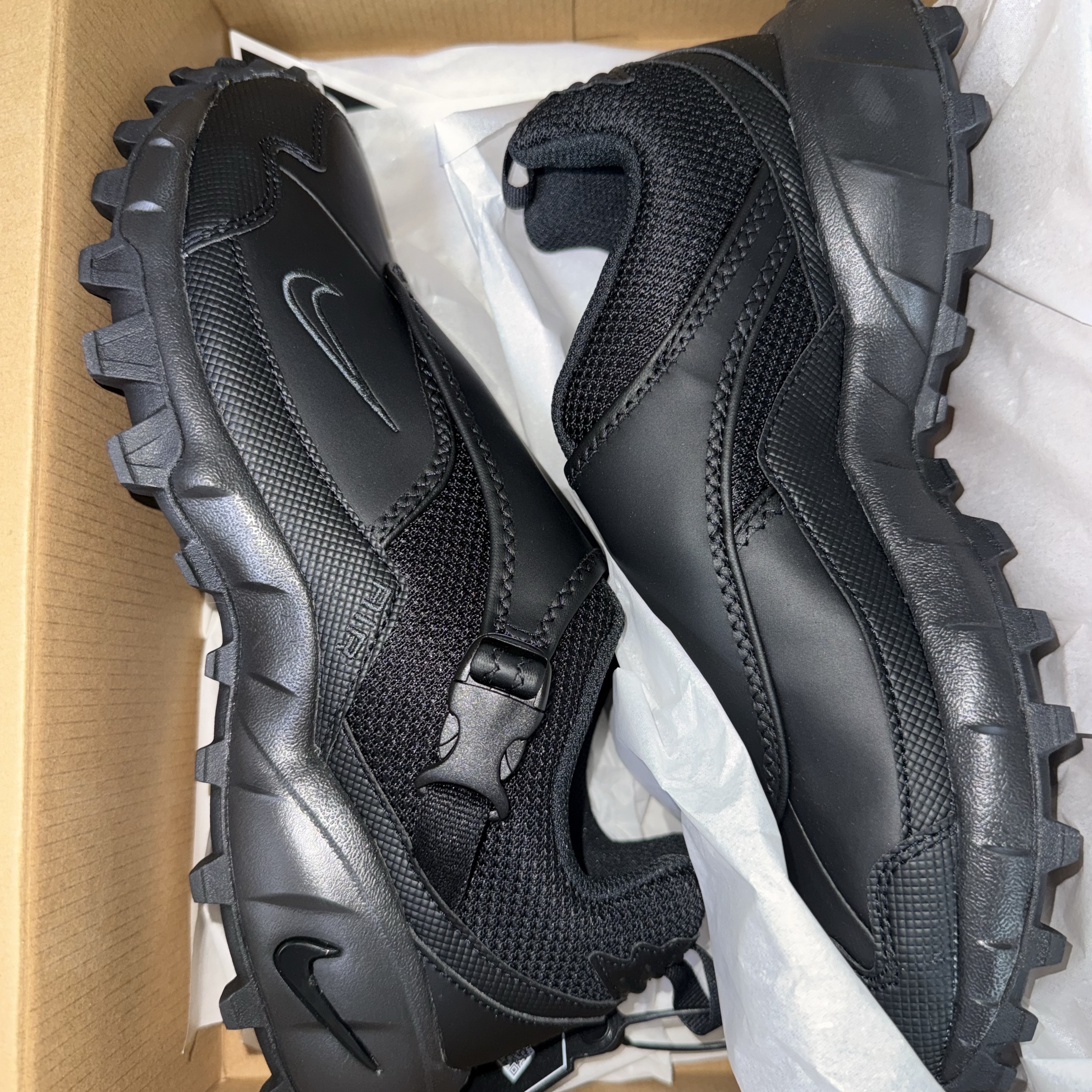 Nike ACG Phassad Black 착용 스타일