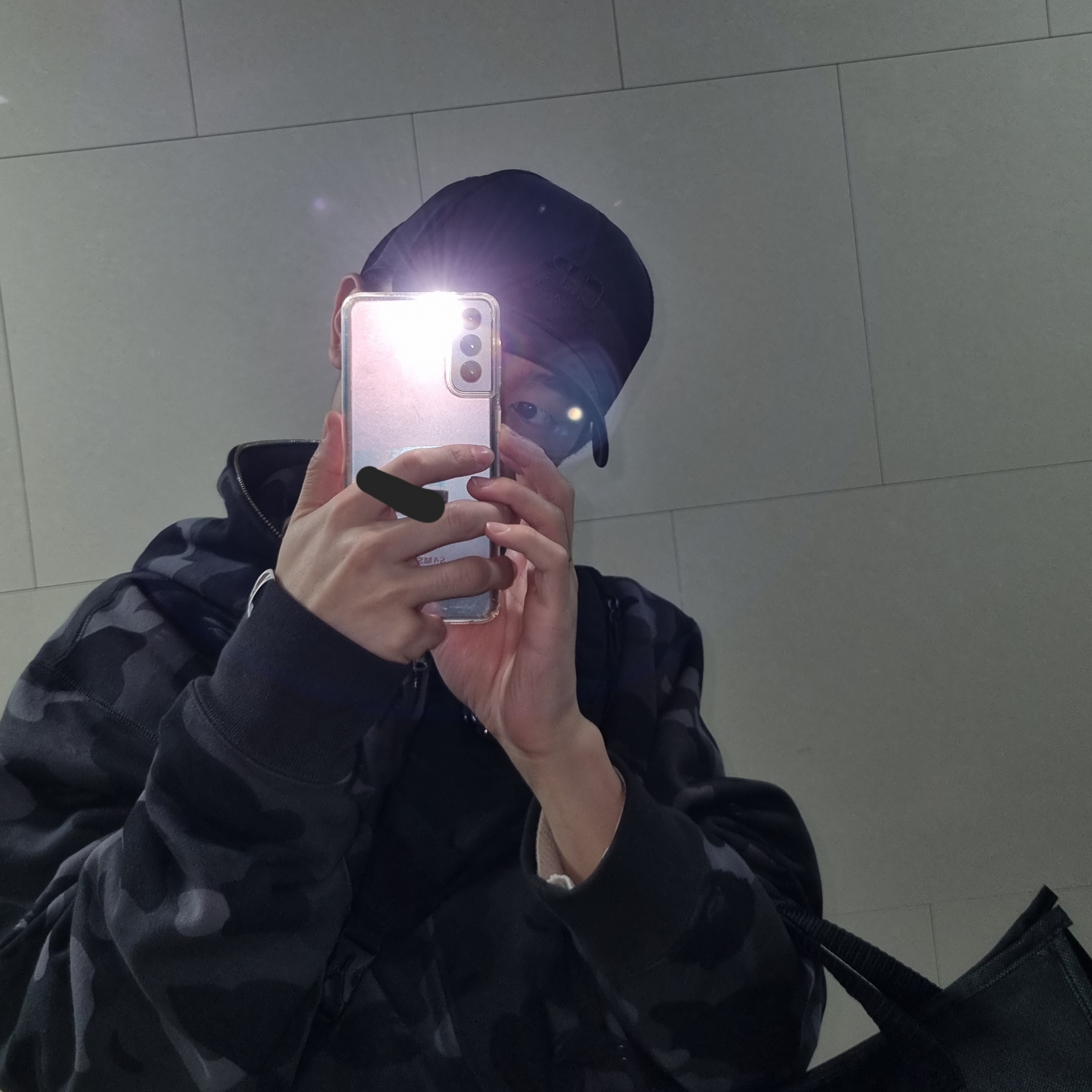 BAPE One Point Color Camo Cropped Full Zip Hoodie Black, C.P. Company Ball Cap Black - 25SS 착용 스타일 - 1