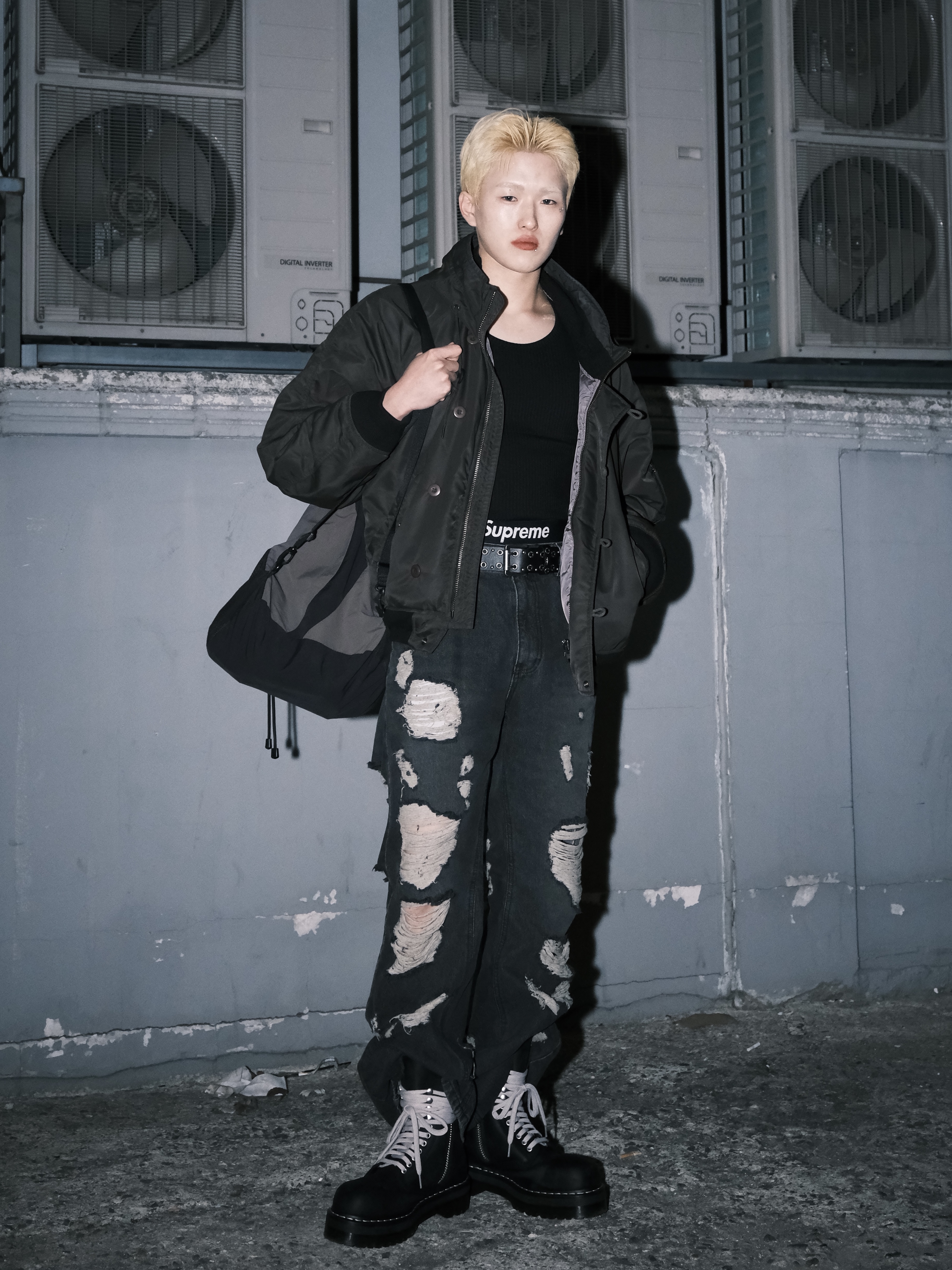 Dr. Martens x Rick Owens Quad Sole Steel Toe Boots Black 착용 스타일 - 3