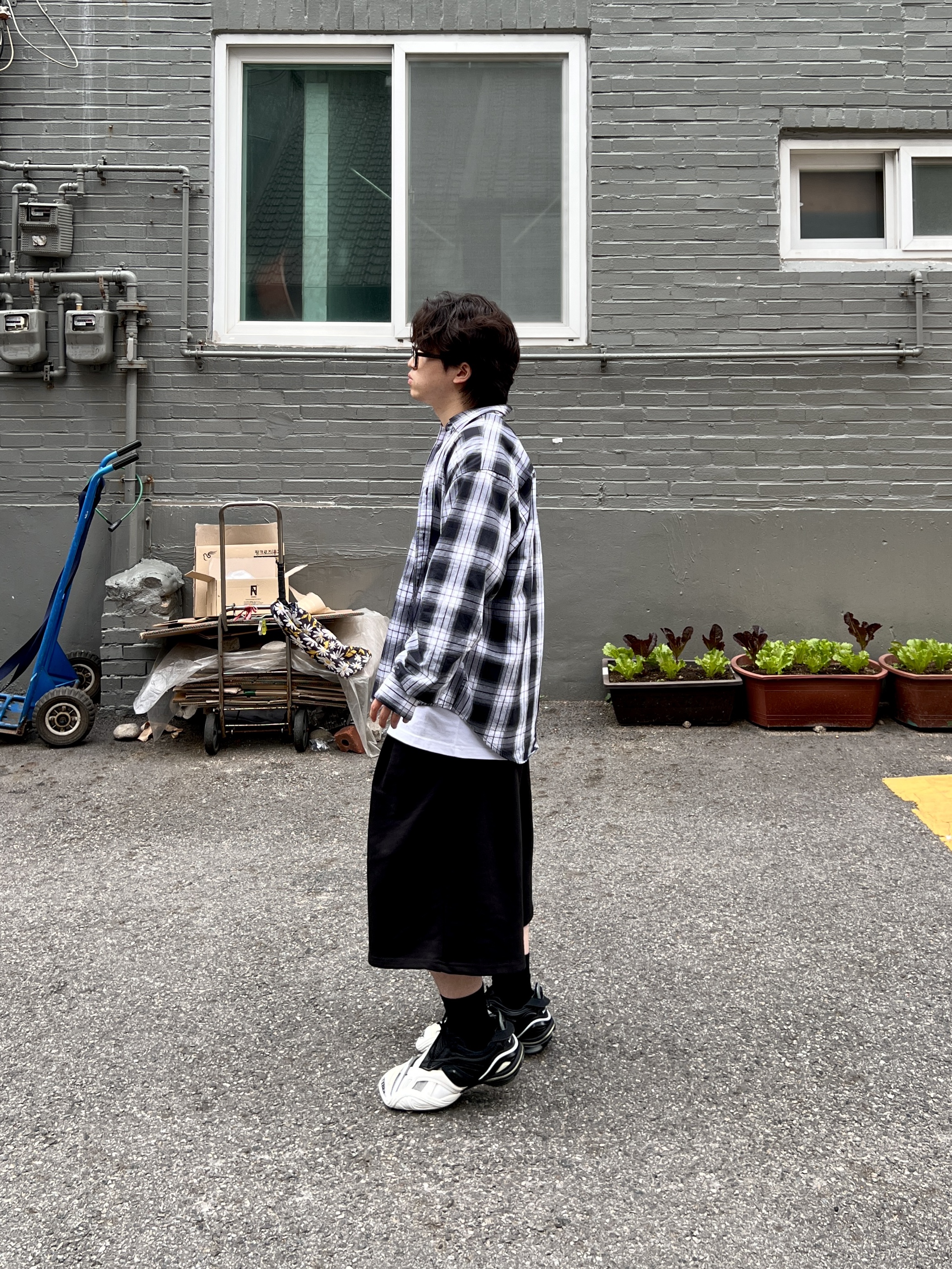 (W) Balenciaga Tyrex Sneakers Black White, Balenciaga Tyrex Sneakers Black White 착용 스타일 - 4