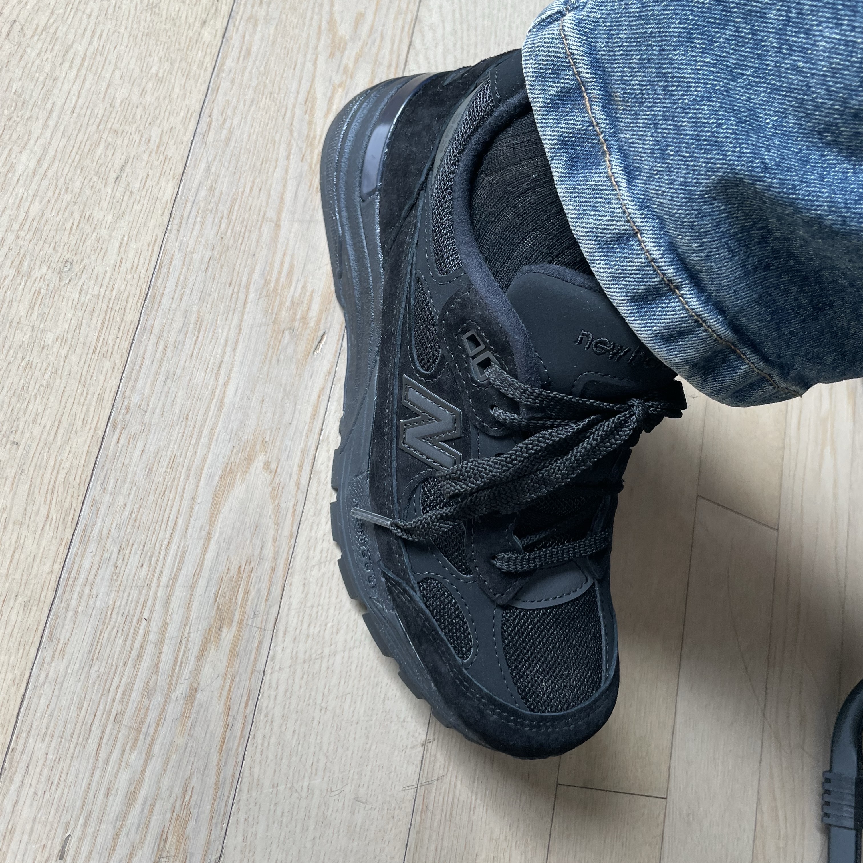 New Balance 992 Made in USA Core Black 착용 스타일 - 2