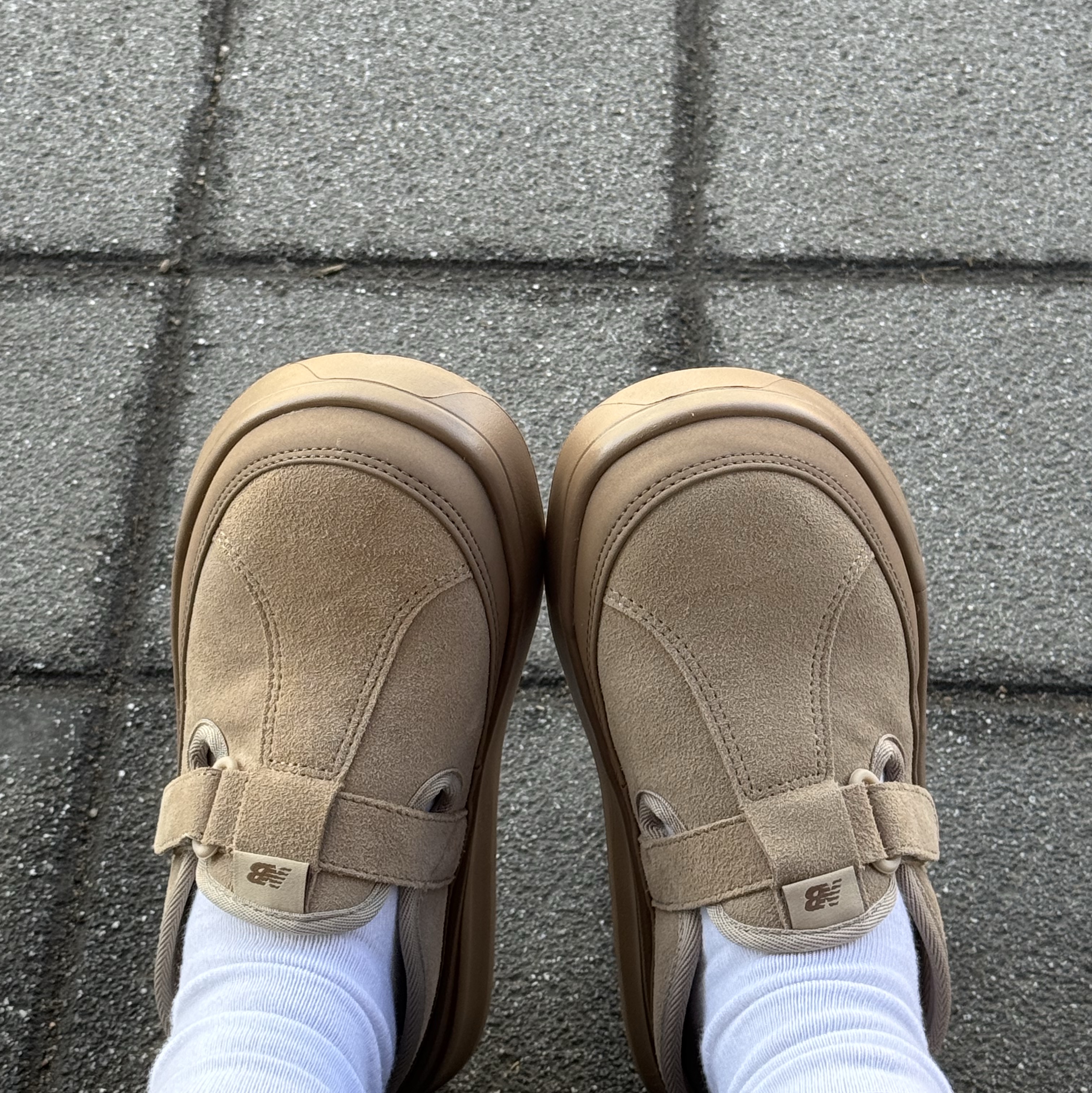 New Balance Rover SD2510 Beige 착용 스타일