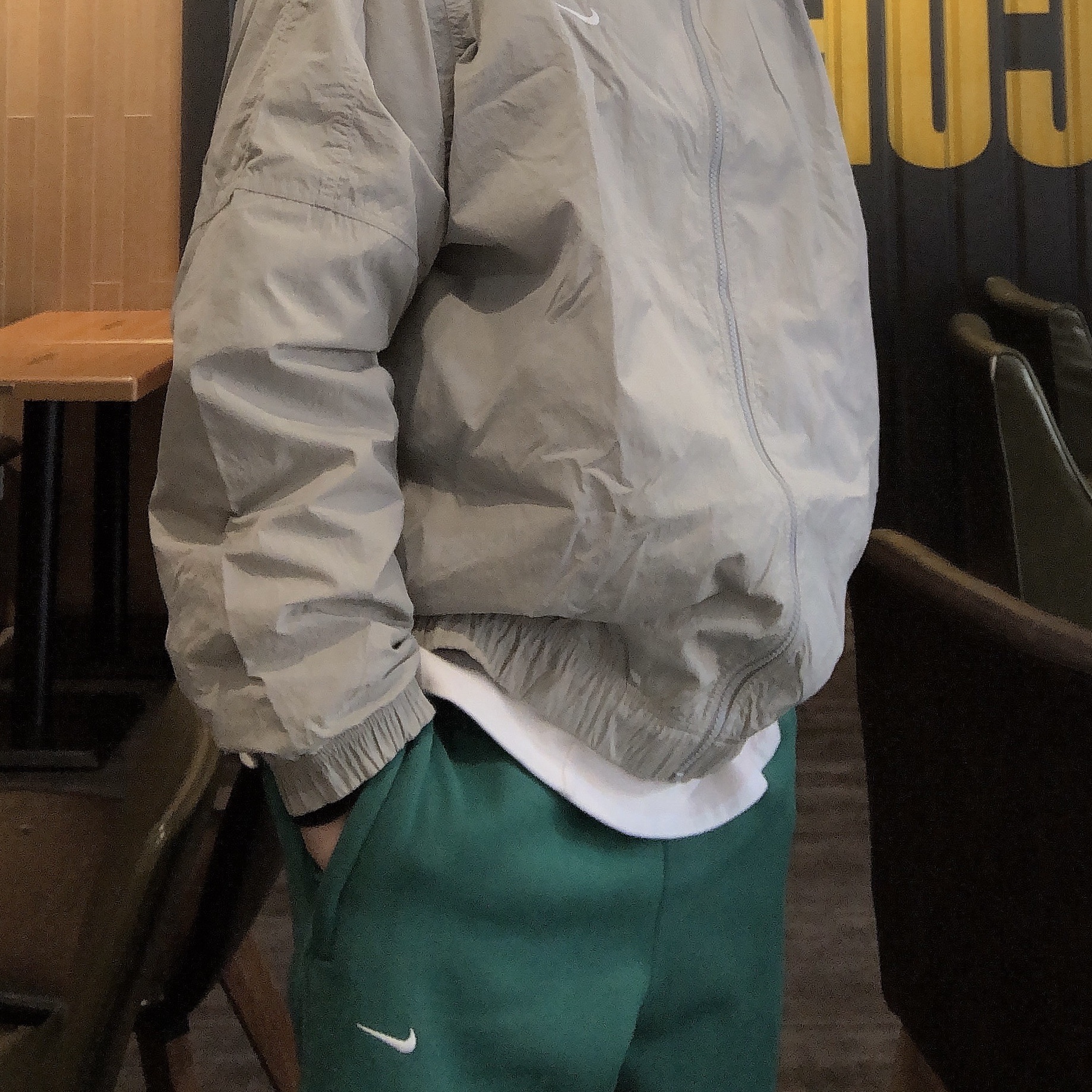 Nike M NRG Track Jacket Light Smoke Grey 착용 스타일 - 2