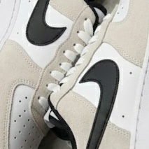 Nike Air Force 1 '07 LV8 White Black 착용 스타일