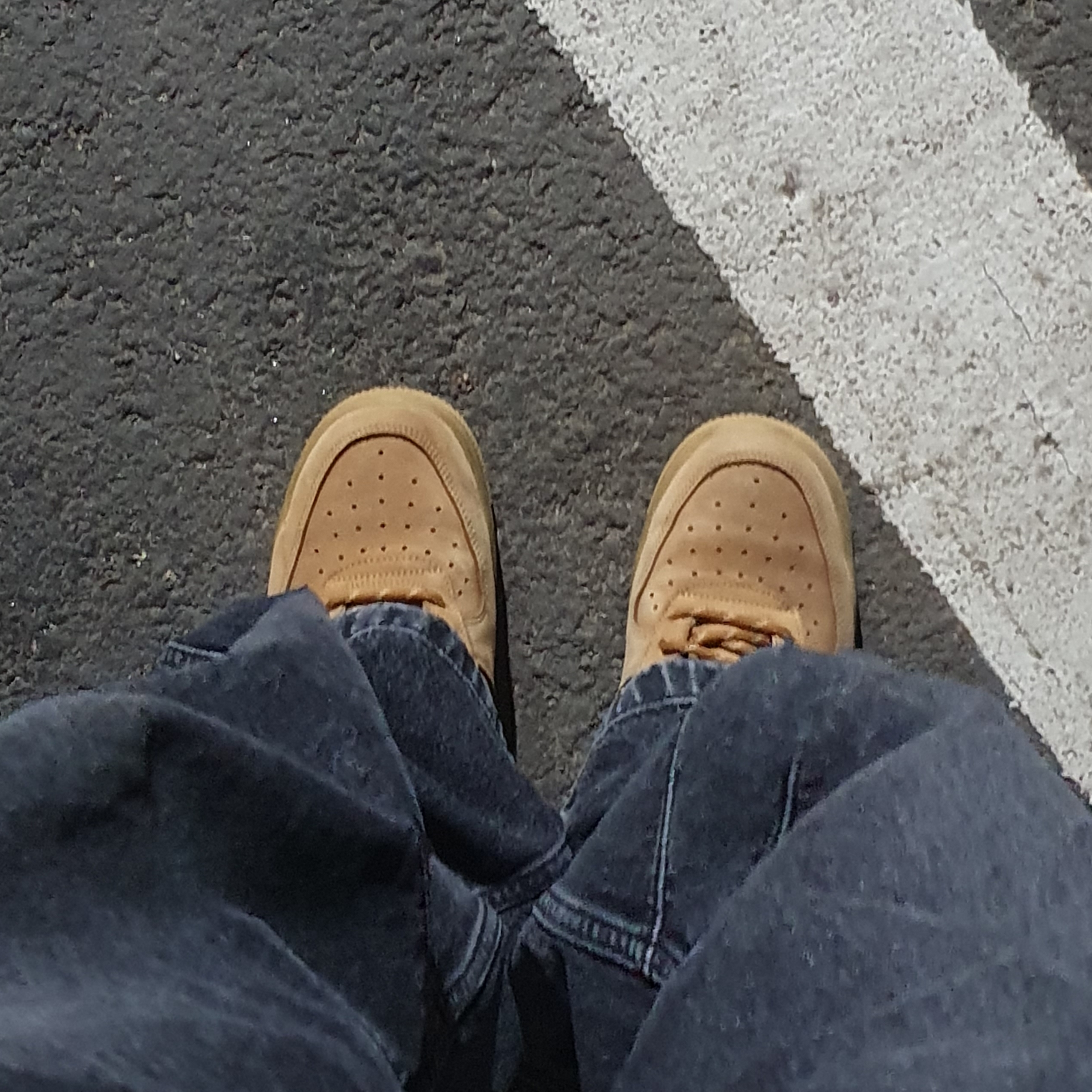 Nike Air Force 1 '07 WB Flax 착용 스타일