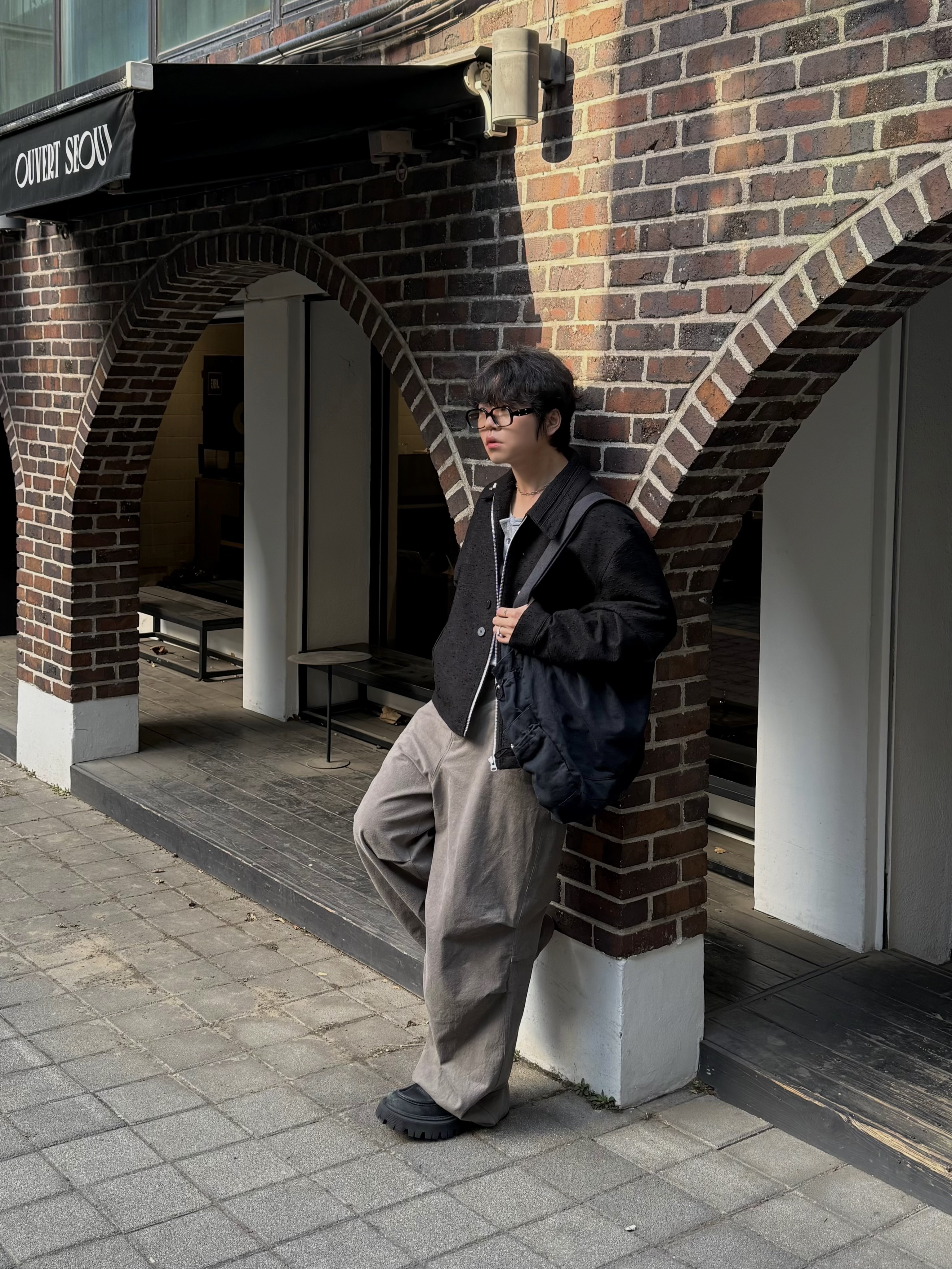 Gentle Monster x Maison Margiela MM114 Black Clear, Balenciaga Tractor Loafers Black 착용 스타일 - 1