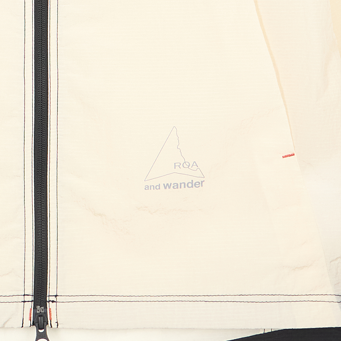 앤드 원더 x 로아 R01 립스탑 윈드 재킷 오프 화이트 - 26SS(And Wander x ROA R01 Ripstop Wind Jacket Off White - 26SS) - 5
