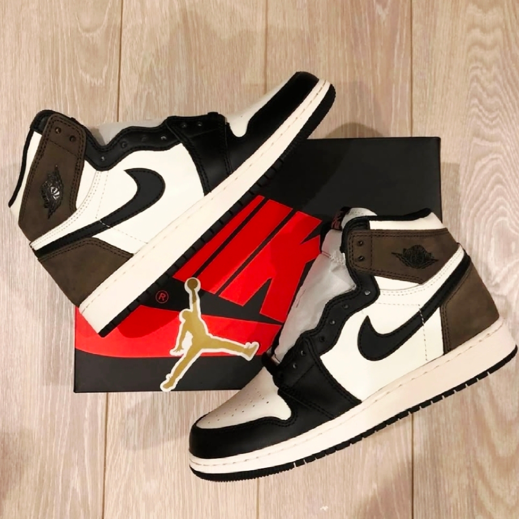 (GS) Jordan 1 Retro High OG Black Mocha 착용 스타일