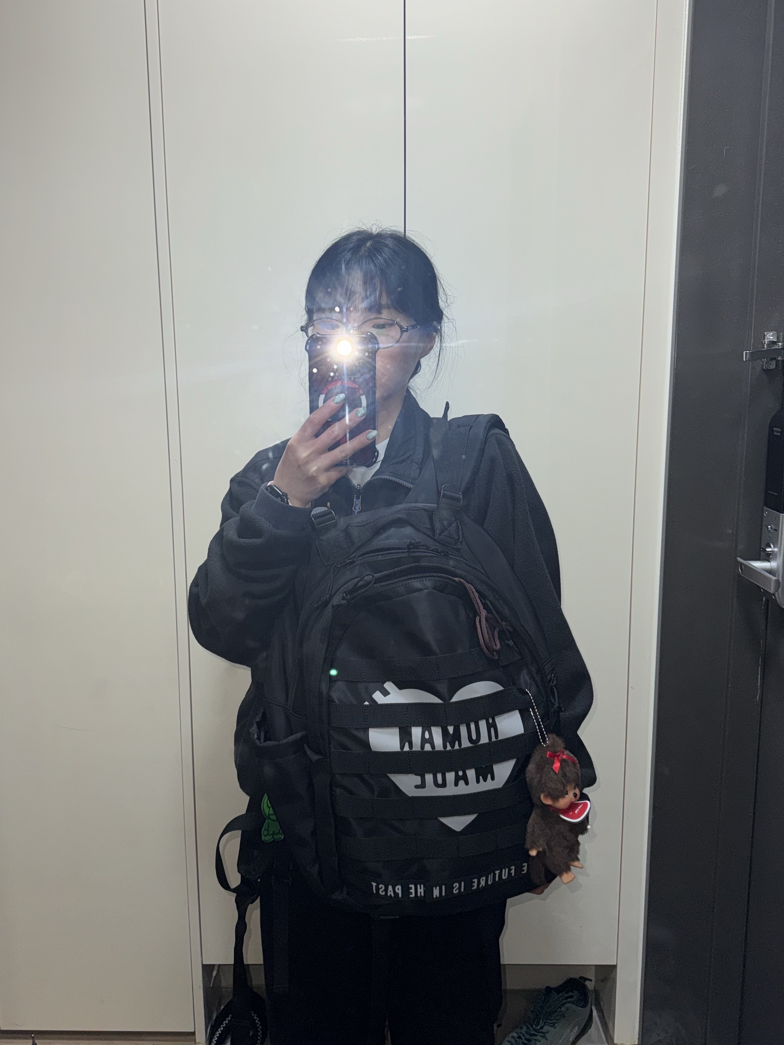 Human Made Military Backpack Black, Monchhichi SS Girl Key Chain Brown 착용 스타일 - 2
