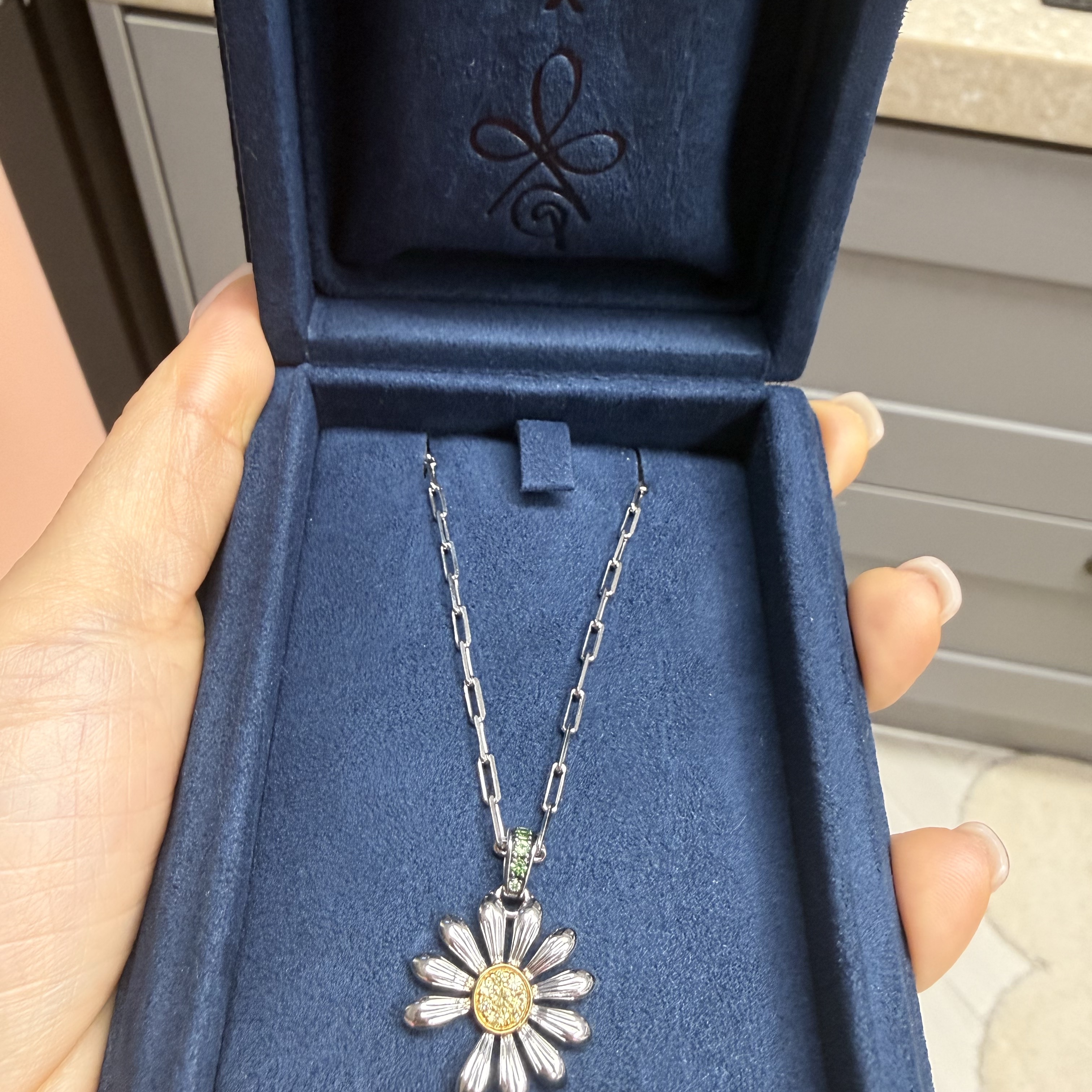 Jacob & Co x Peaceminusone Pendant Sterling Silver & Yellow Gold 착용 스타일 - 1