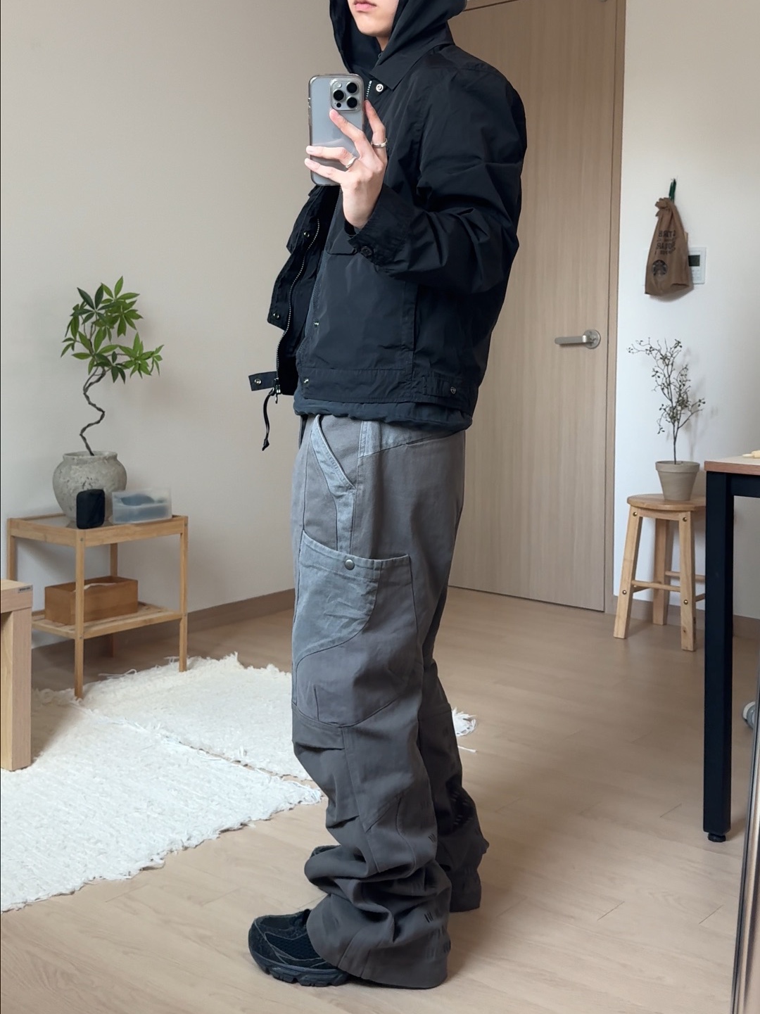 New Balance 509 Black Castle Grey, Ignota Core:13 Xylo Pocket Pants Olive Charcoal 착용 스타일