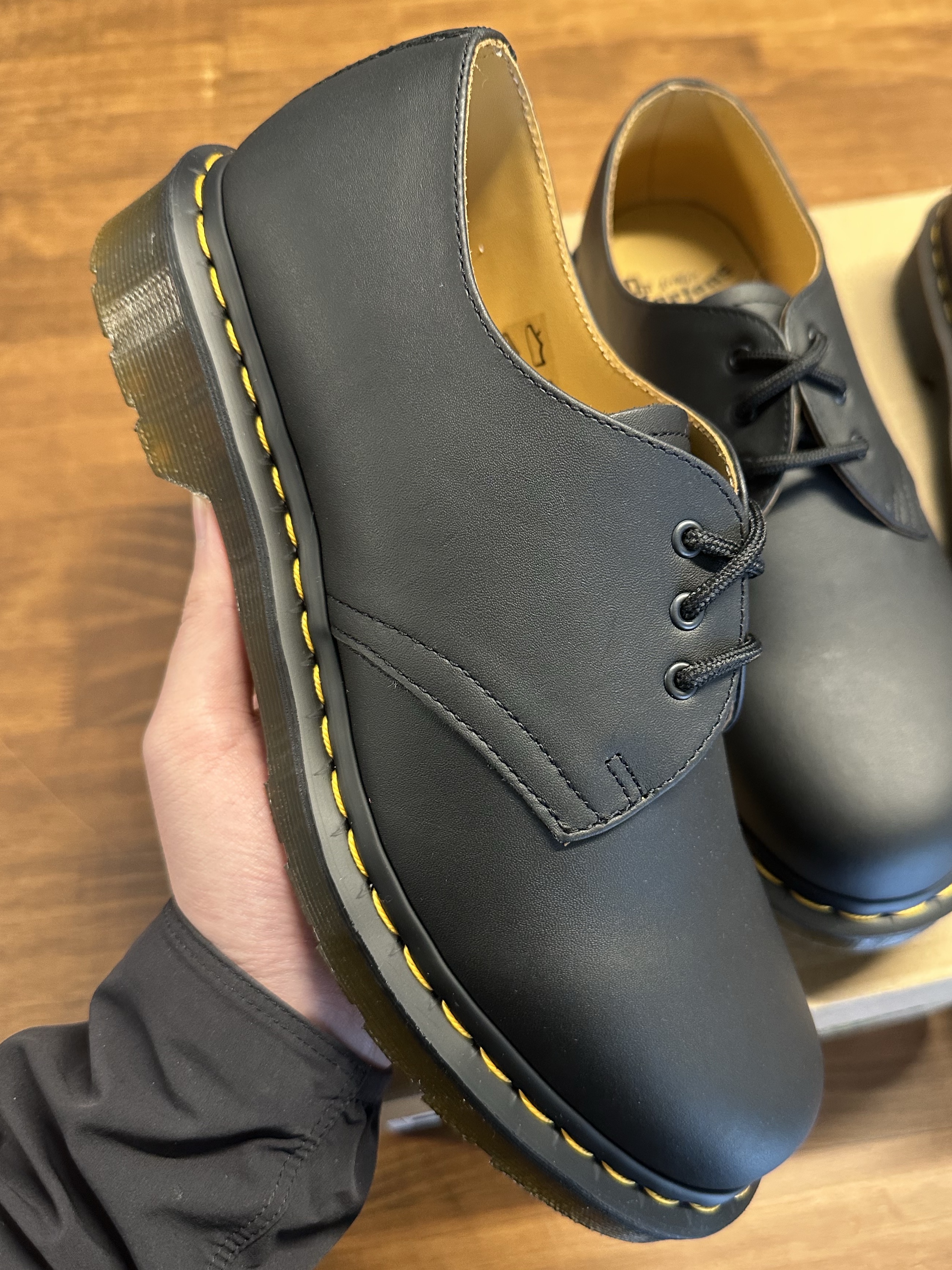 Dr. Martens 1461 Nappa Black 착용 스타일