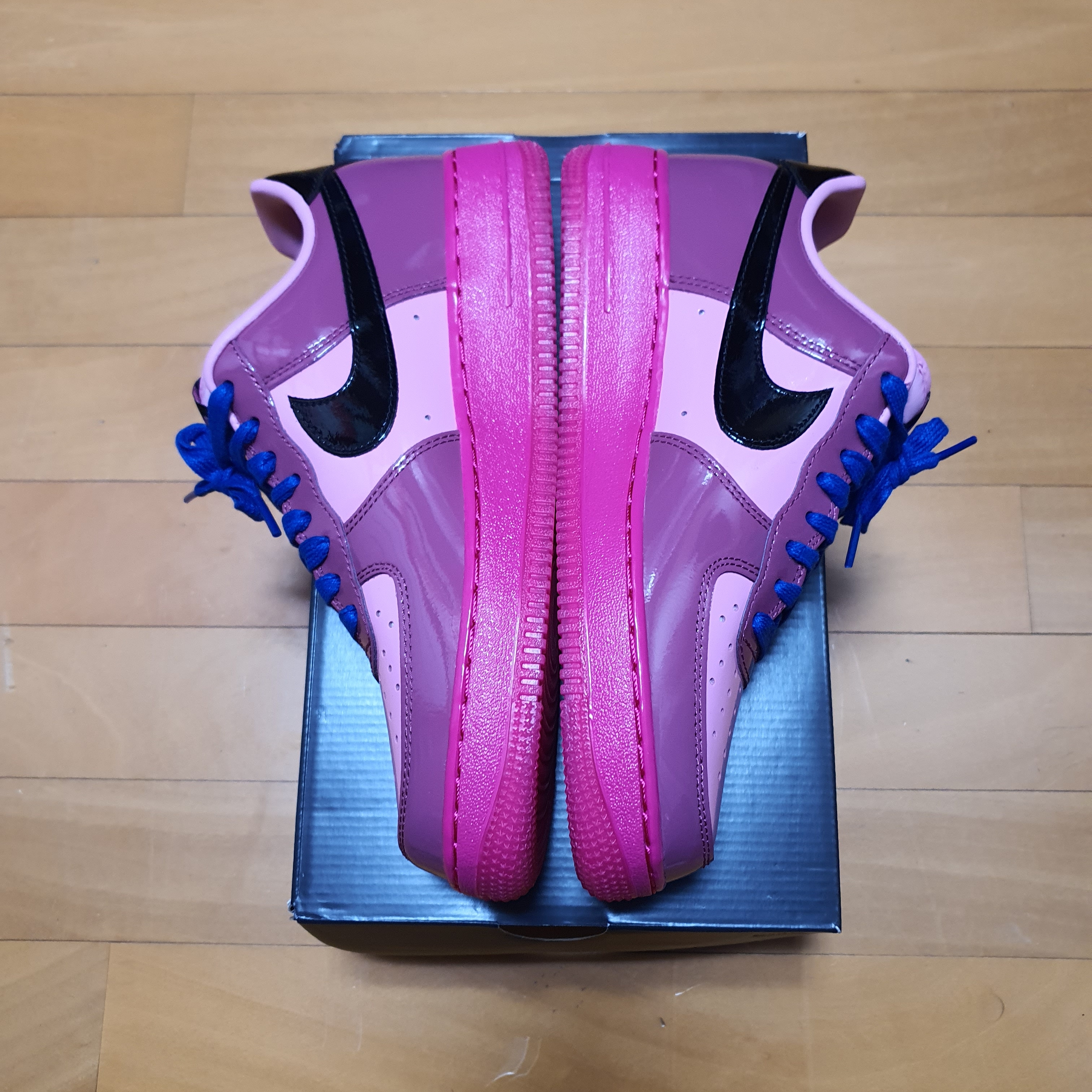 Nike Air Force 1 Low Pink Cooler and Mulberry Rose 착용 스타일
