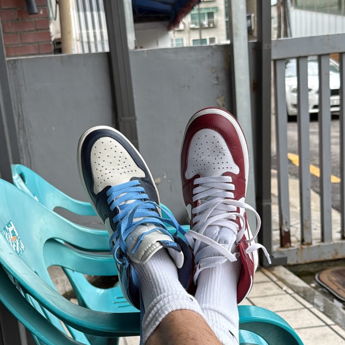 Jordan 1 Retro High Obsidian UNC, Jordan 1 Retro High OG Artisanal Red 착용 스타일