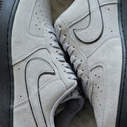 Nike Air Force 1 Low '07 LV8 Light Smoke Grey Black 착용 스타일