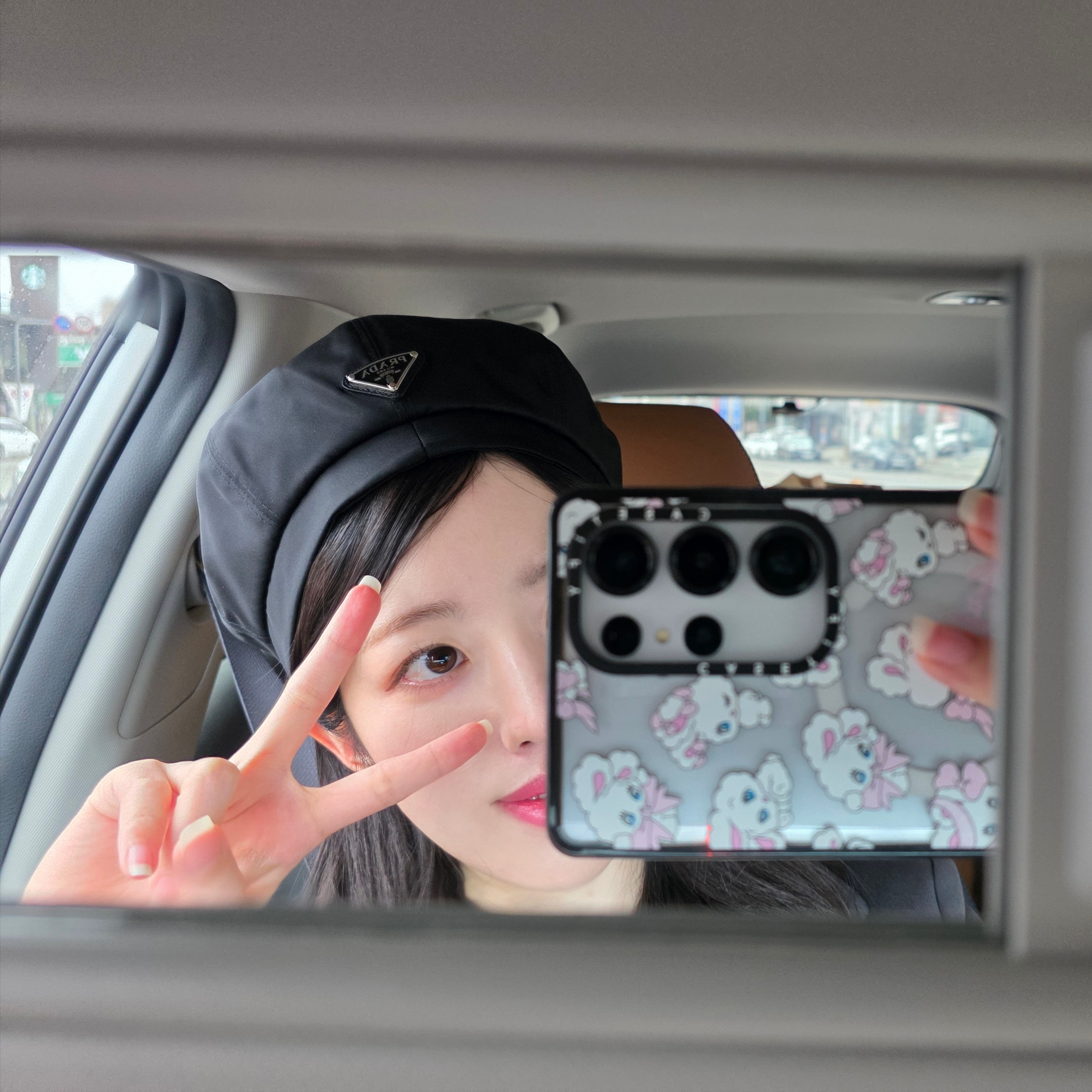 (W) Prada Prada Re-Nylon Hat Black 착용 스타일