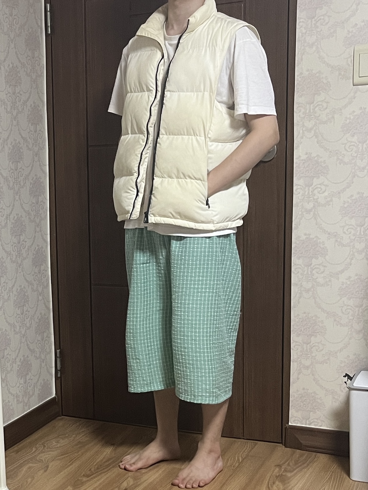[3% 적립] AONE Seersucker 3/4 Pajama Pants Mint 착용 스타일