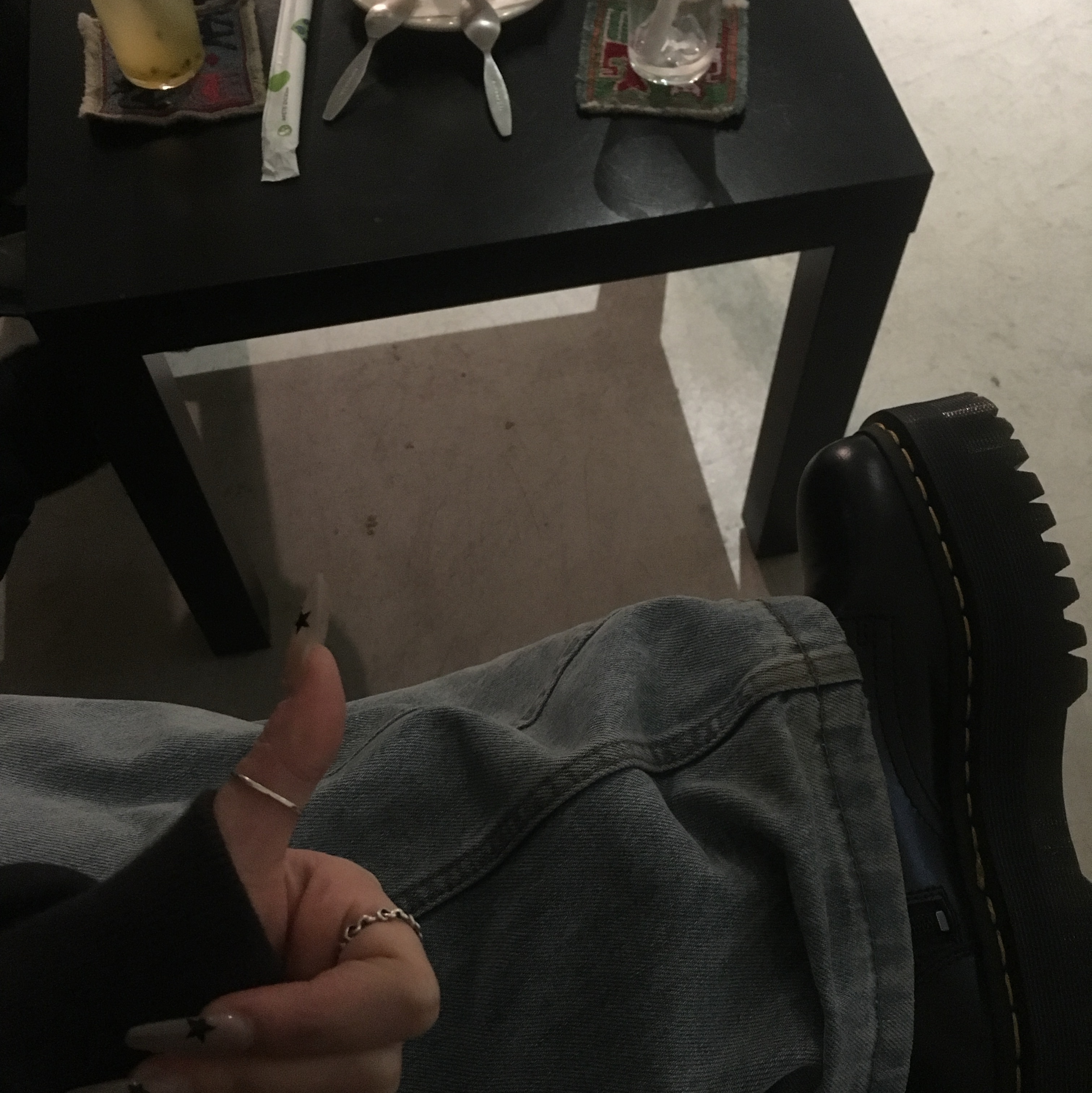Dr. Martens Jadon Boots Black 착용 스타일 - 1