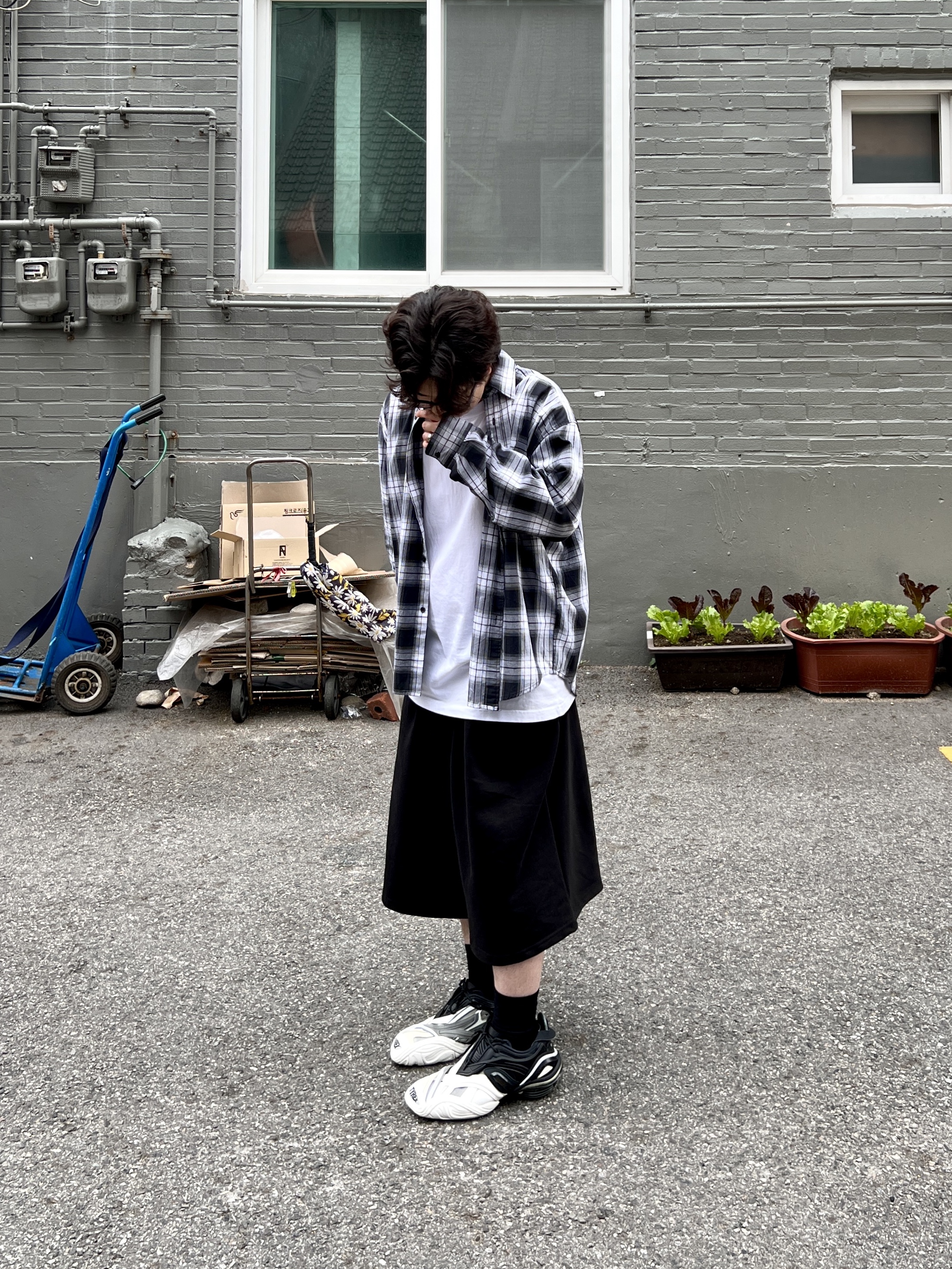 (W) Balenciaga Tyrex Sneakers Black White, Balenciaga Tyrex Sneakers Black White 착용 스타일 - 5