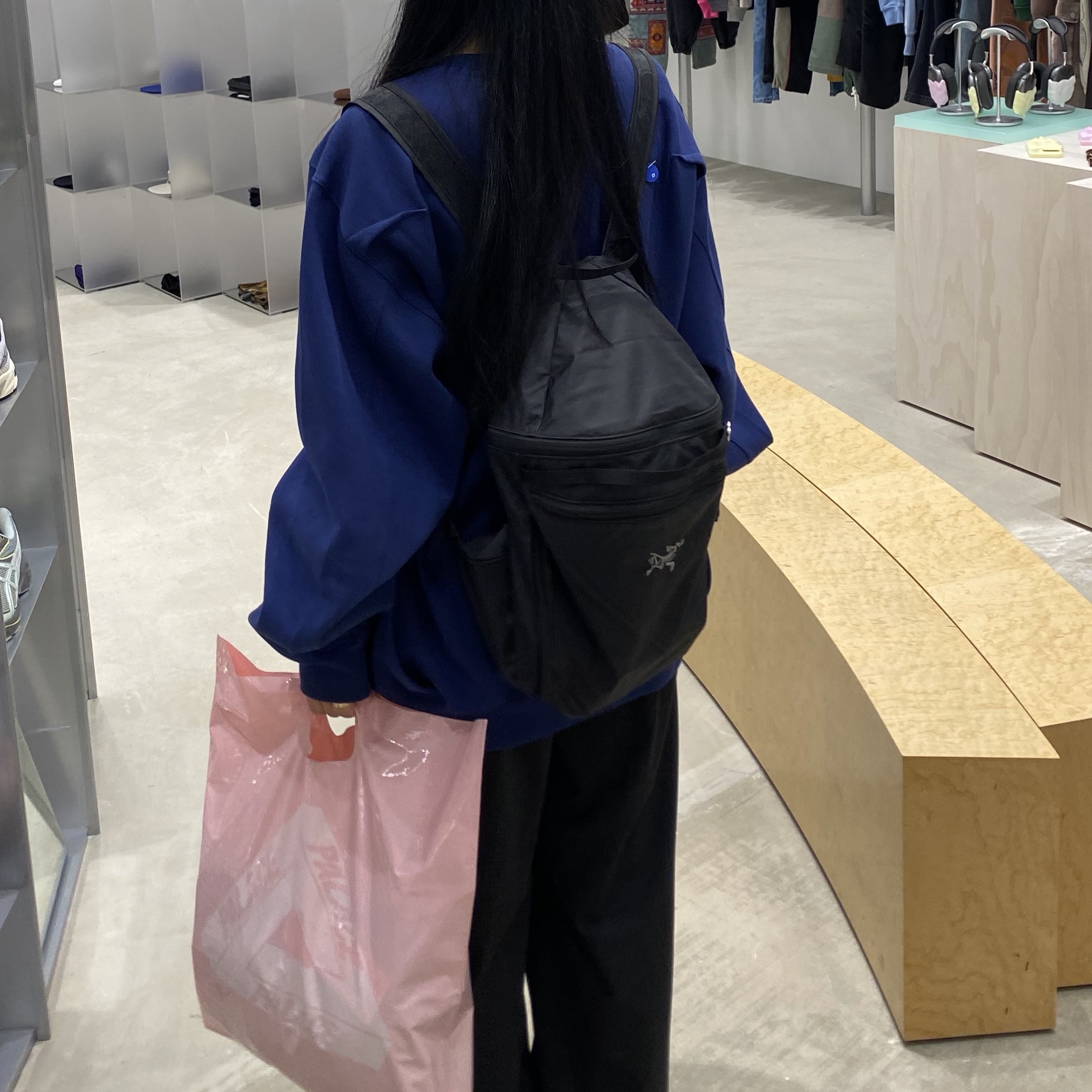 Arc'teryx Heliad 15 Backpack Black 착용 스타일
