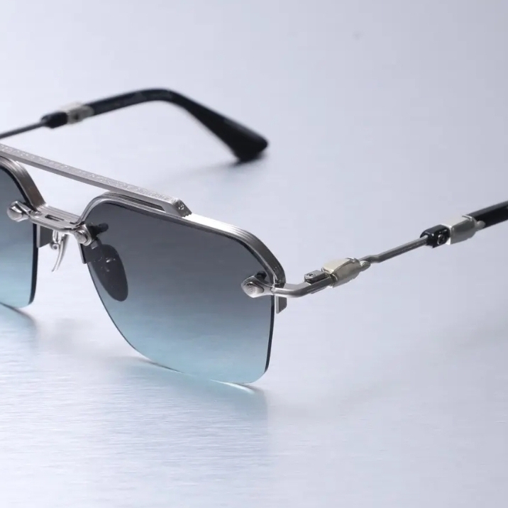 Chrome Hearts Bidi Esem Brushed Alloy Black Plastic 착용 스타일 - 3