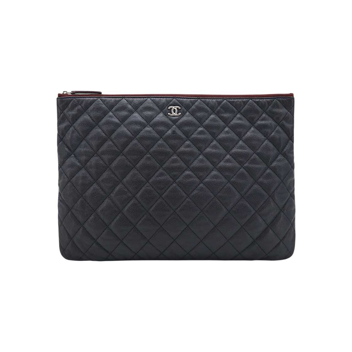 ITKSNSMJBOJ3 Chanel Classic Large Caviar Clutch with Chip