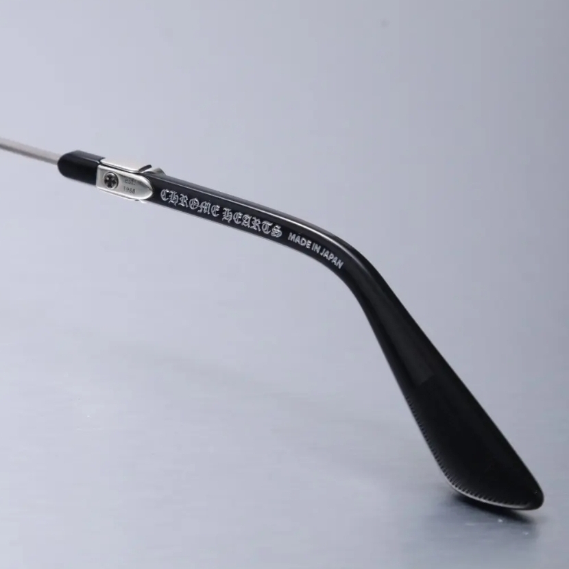 Chrome Hearts Bidi Esem Brushed Alloy Black Plastic 착용 스타일 - 7