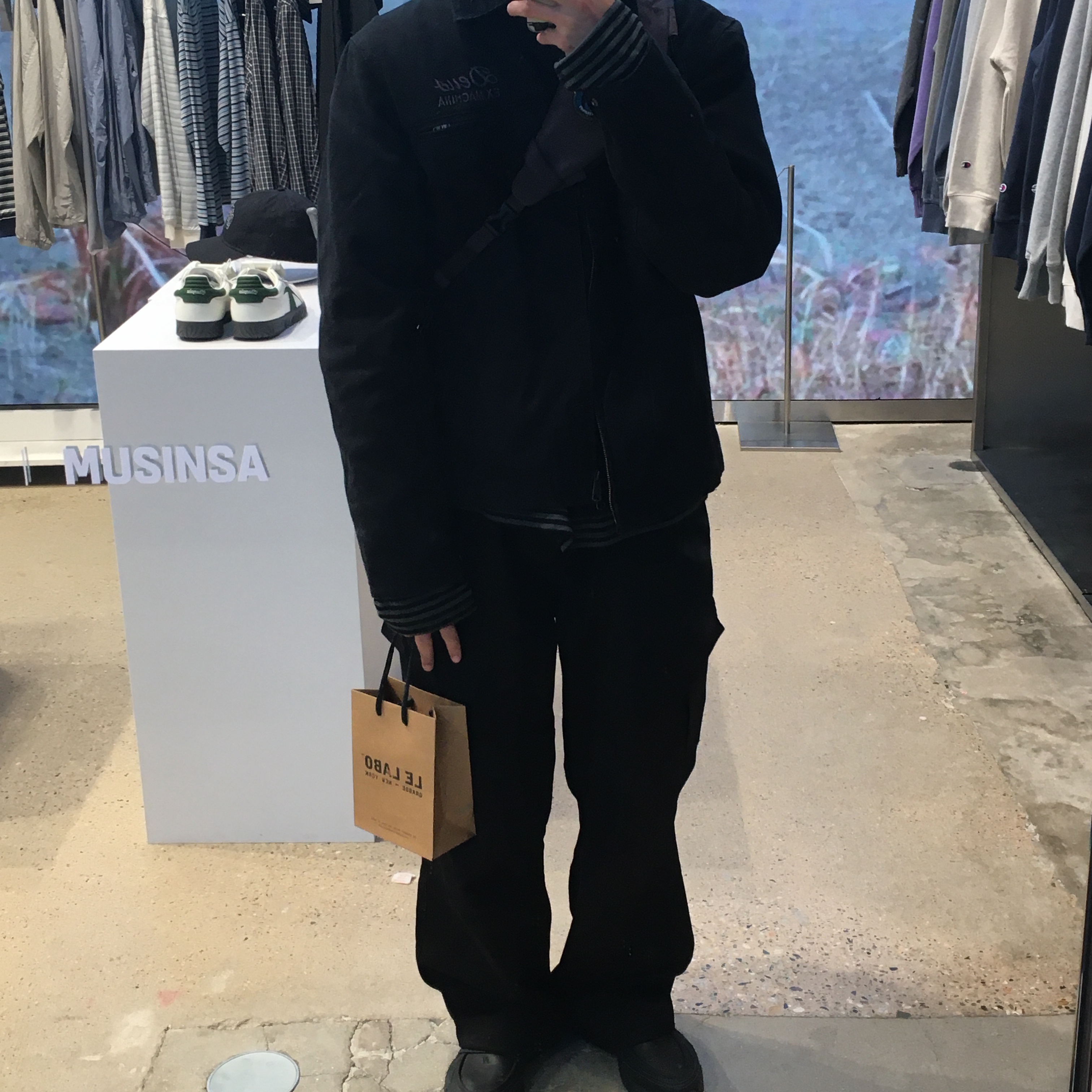 C.P. Company Nylon B Crossbody Rucksack Boulevard Violet - 24FW, Undermycar Mu.109 Anti Fxxking Logo Play Semi-Wide Cargo Pants Black 착용 스타일 - 2