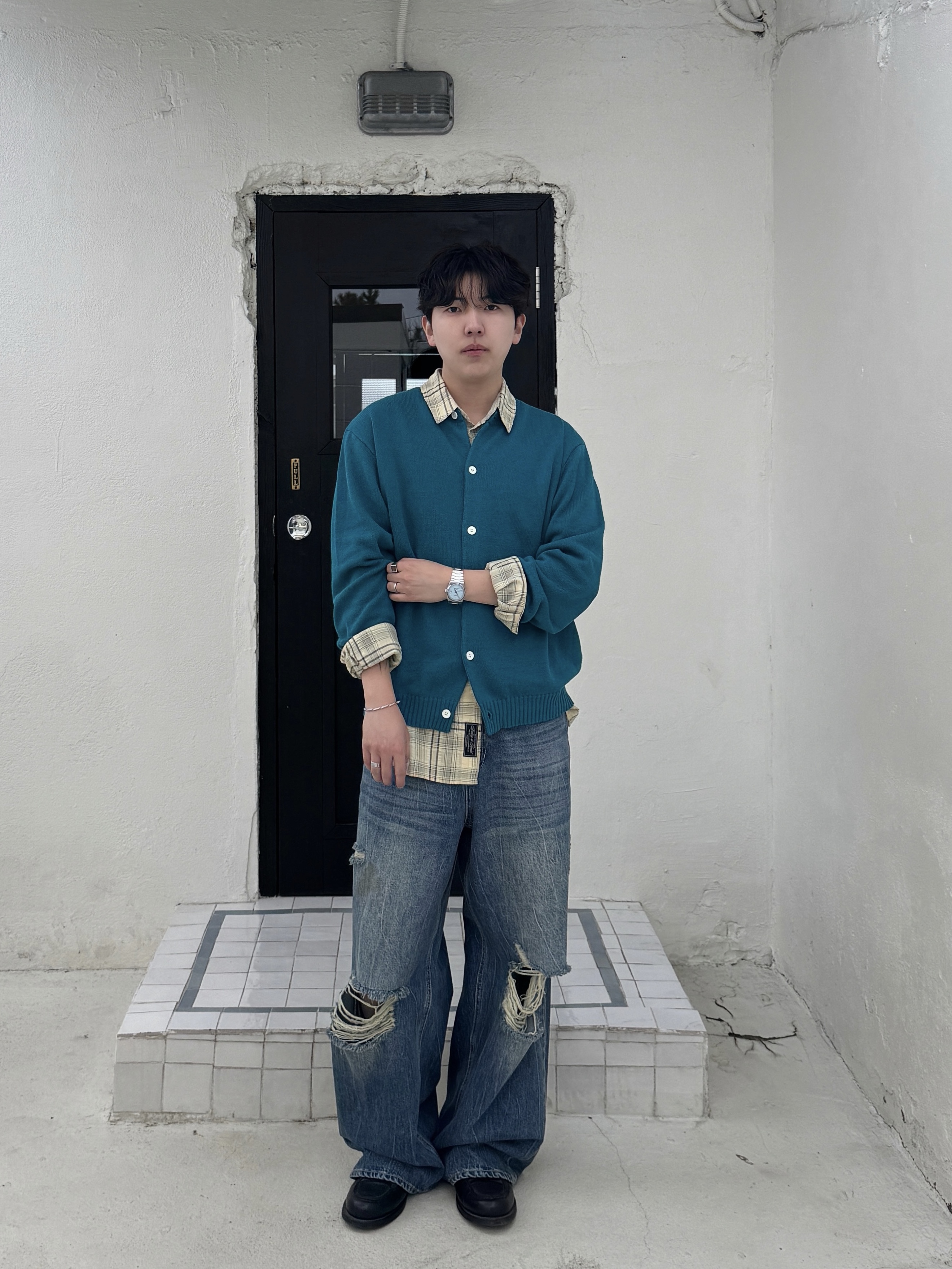 Noun Essential Crew Neck Cardigan Turquoise 착용 스타일 - 2