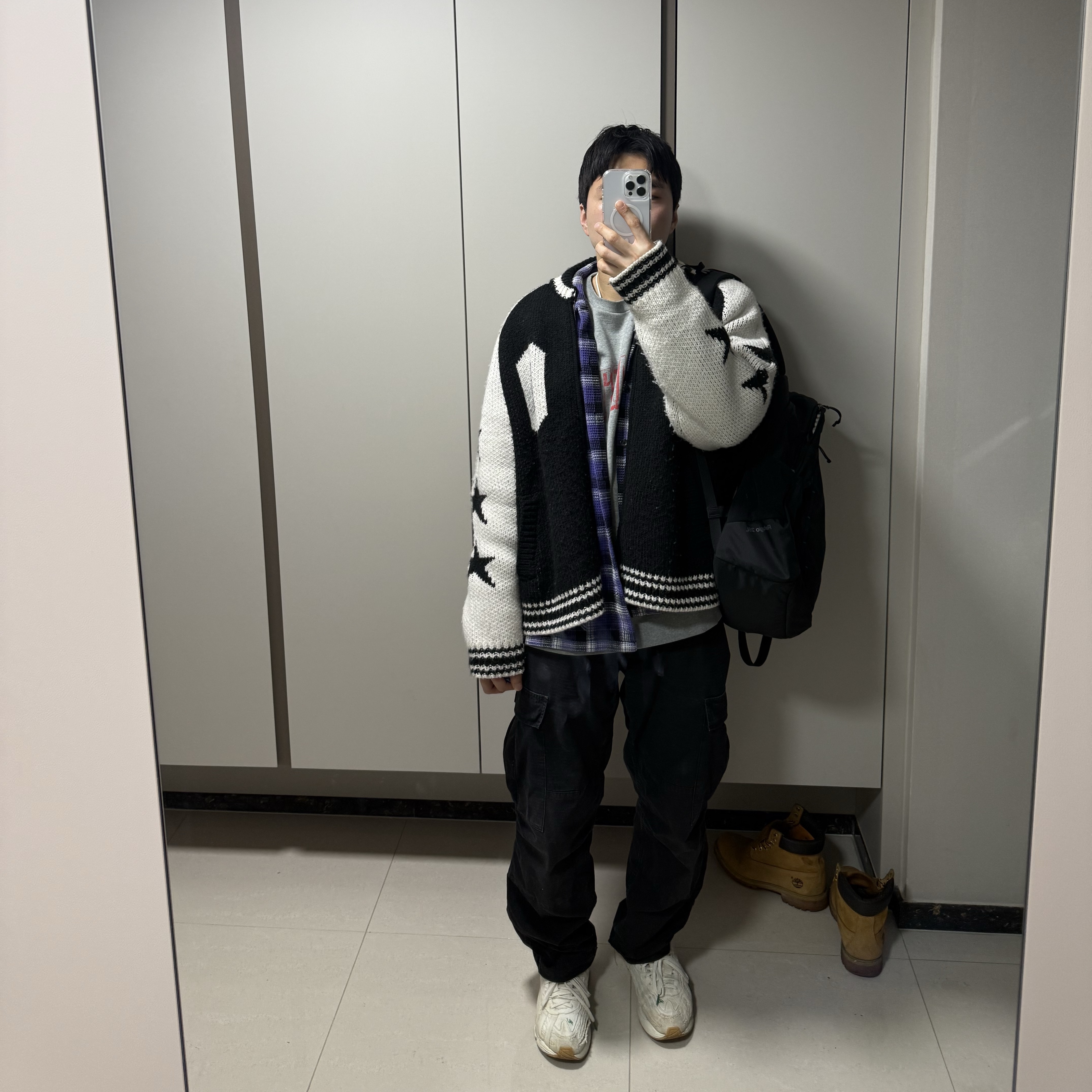 Adidas x Sean Wotherspoon Orketro Off White 착용 스타일