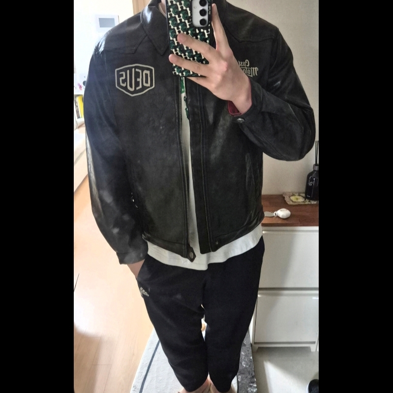 Deus Ex Machina Rider’s Friend Jacket Black 착용 스타일