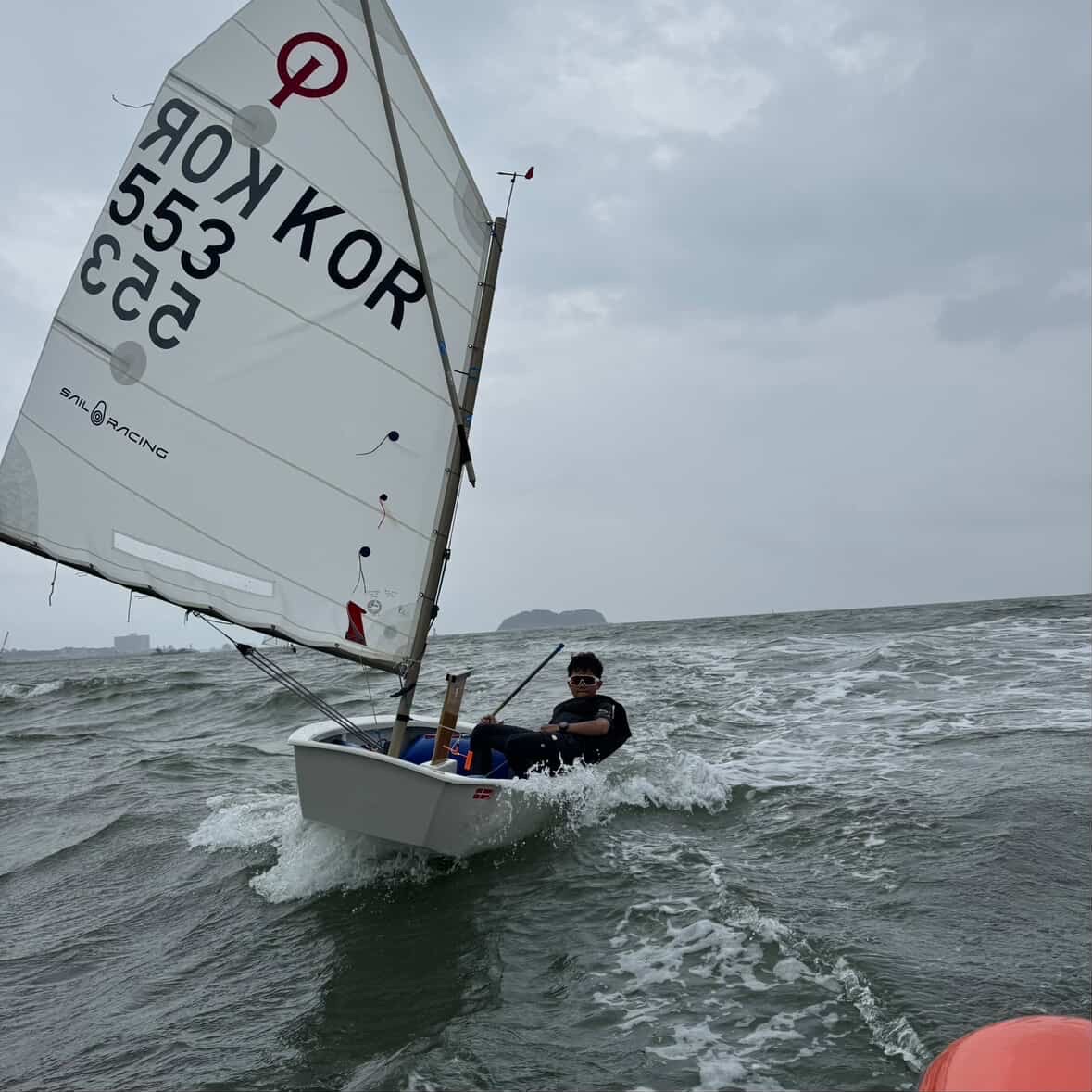 Sailracing Reference Ss Rashguard 999, Sailracing Orca Hybrid Leggings 999 착용 스타일 - 2