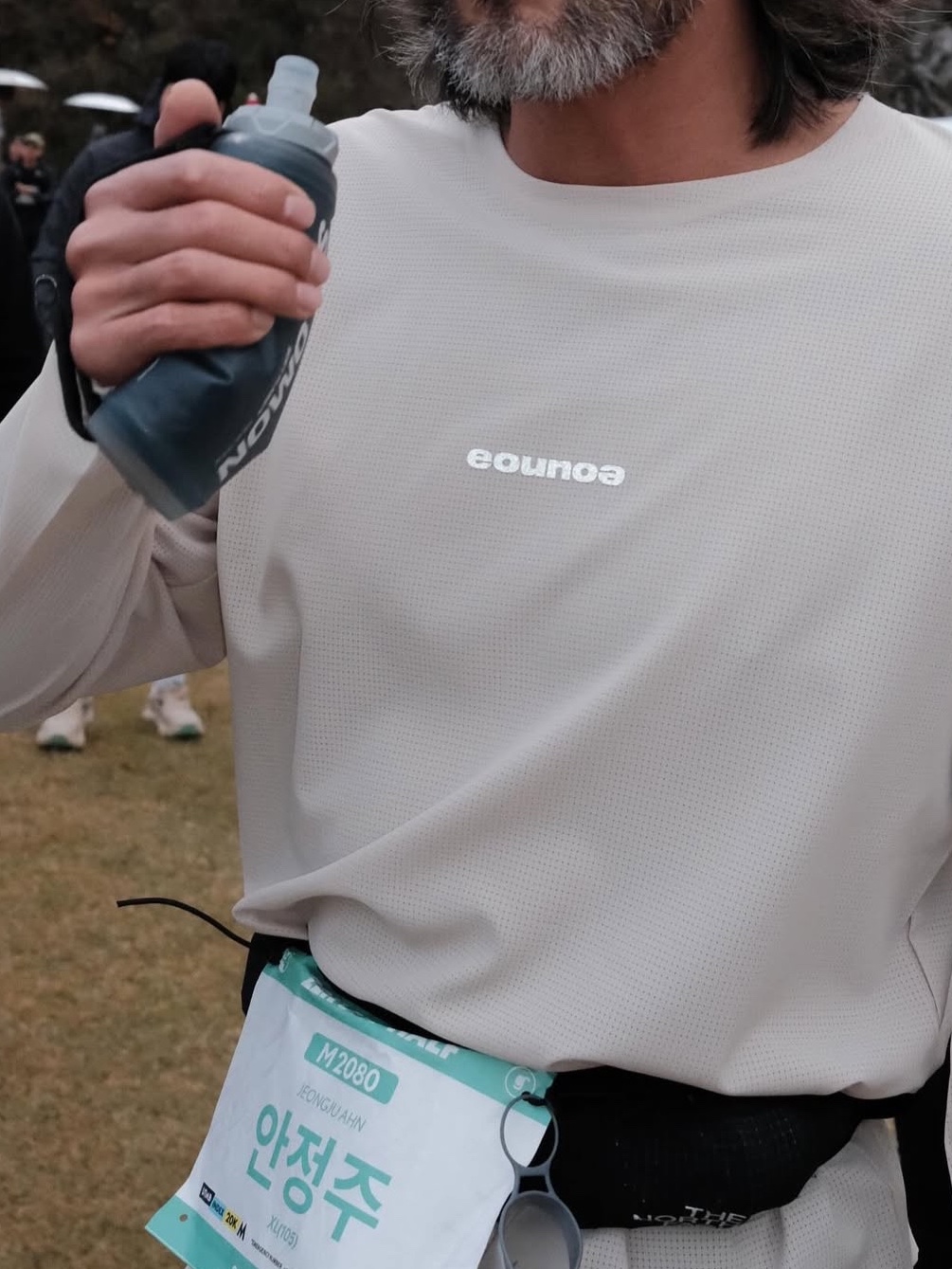 EOU AIRGRID LS001 Cream, EOU LIGHTWEIGHT CP001 White 착용 스타일 - 4