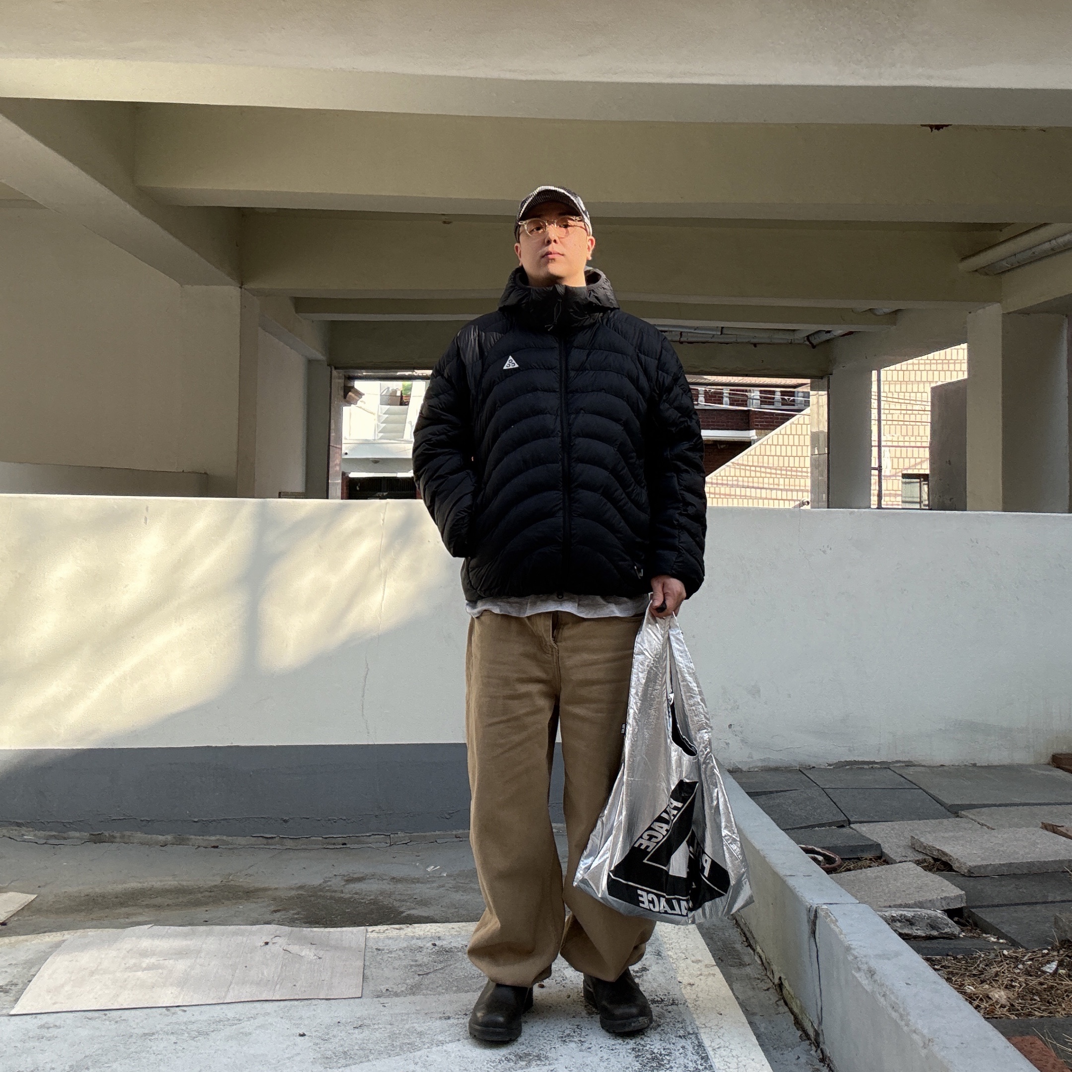 Palace Palace Shop Reusable Bag Silver - 22FW, Nike ACG Lava Flow Therma-Fit ADV Jacket Black Summit White - Asia 착용 스타일