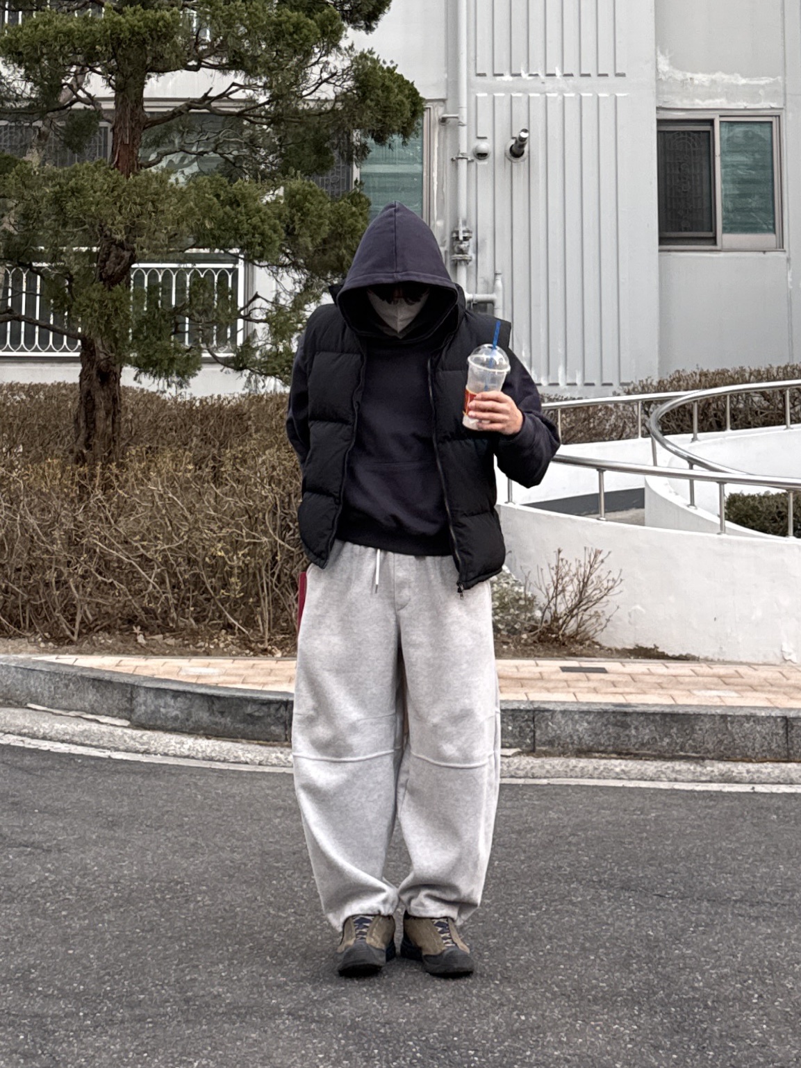 Keen Jasper WP Canteen Black Men 착용 스타일 - 1