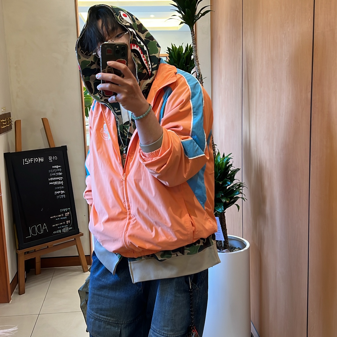 Palace Palais Pro Team Jacket Tiger Orange - 25SS, Adidas x BAPE Shark Track Hoodie Jacket Crew Green - KR Sizing 착용 스타일 - 2