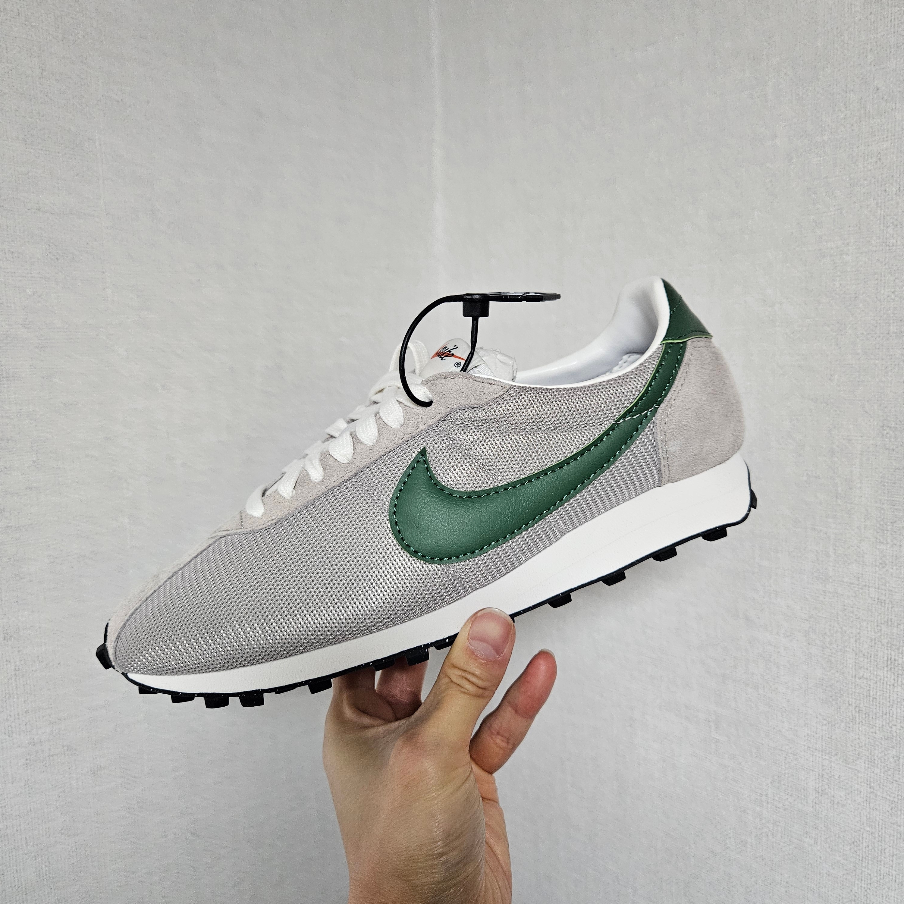 Nike LD-1000 College Grey Sail 착용 스타일 - 1
