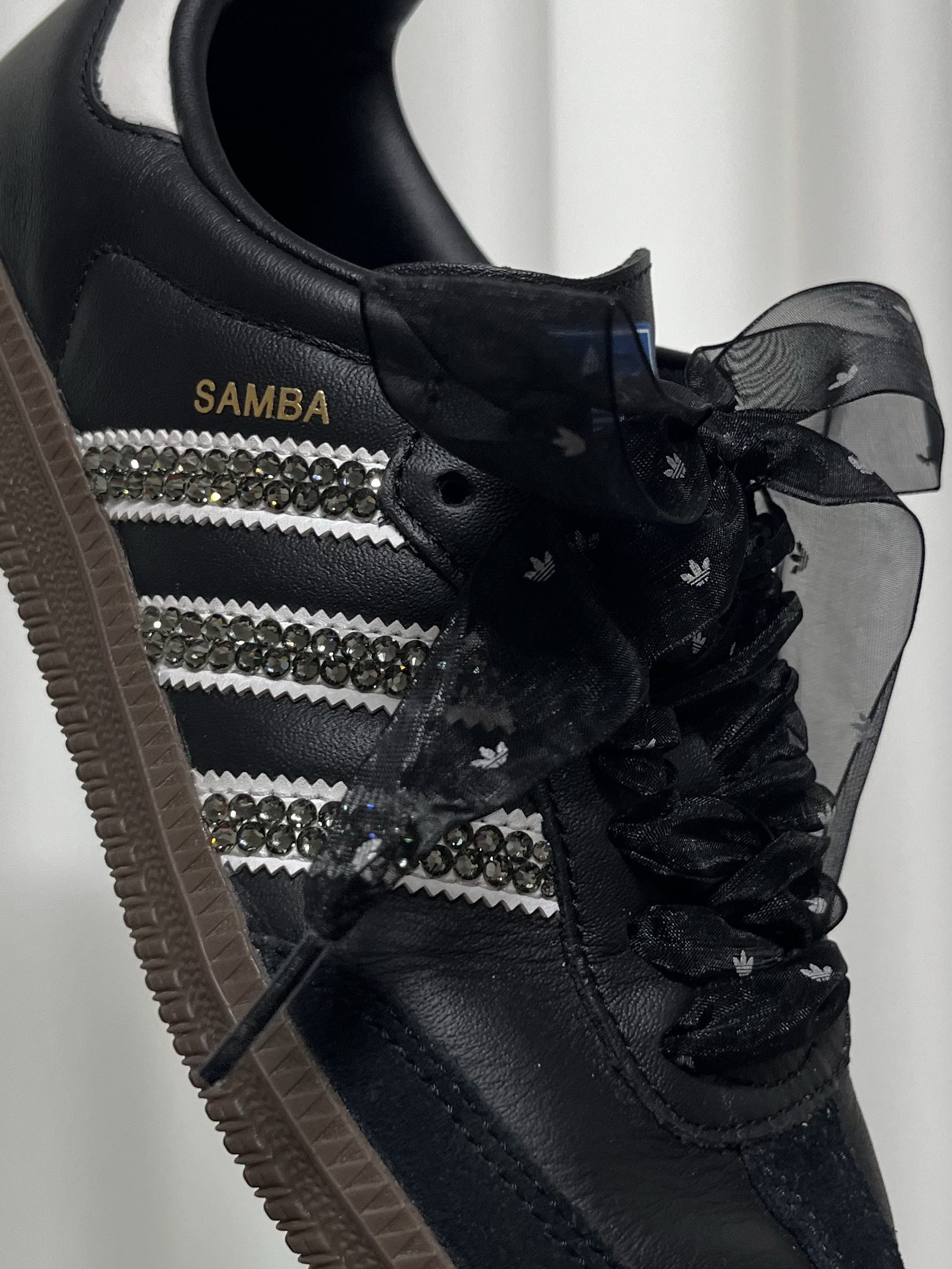 Adidas Samba OG Black White Gum, Adidas Oribbon 2 Lace Black 착용 스타일 - 3