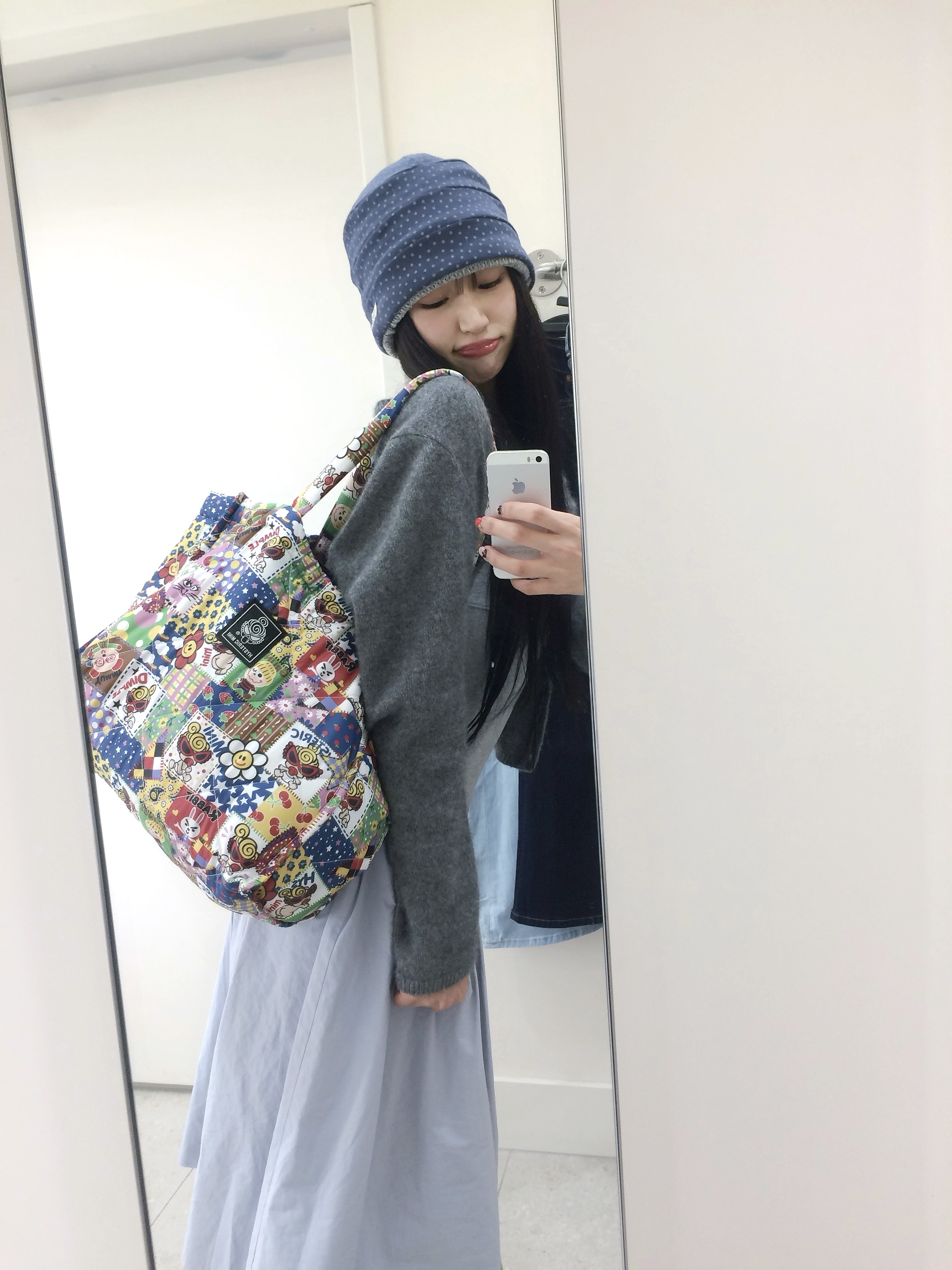 COYSEIO Rough Star Reversible Beanie Grey, Heaven by Marc Jacobs Friendship Necklace Set Silver Ox (Set of 2) 착용 스타일 - 4