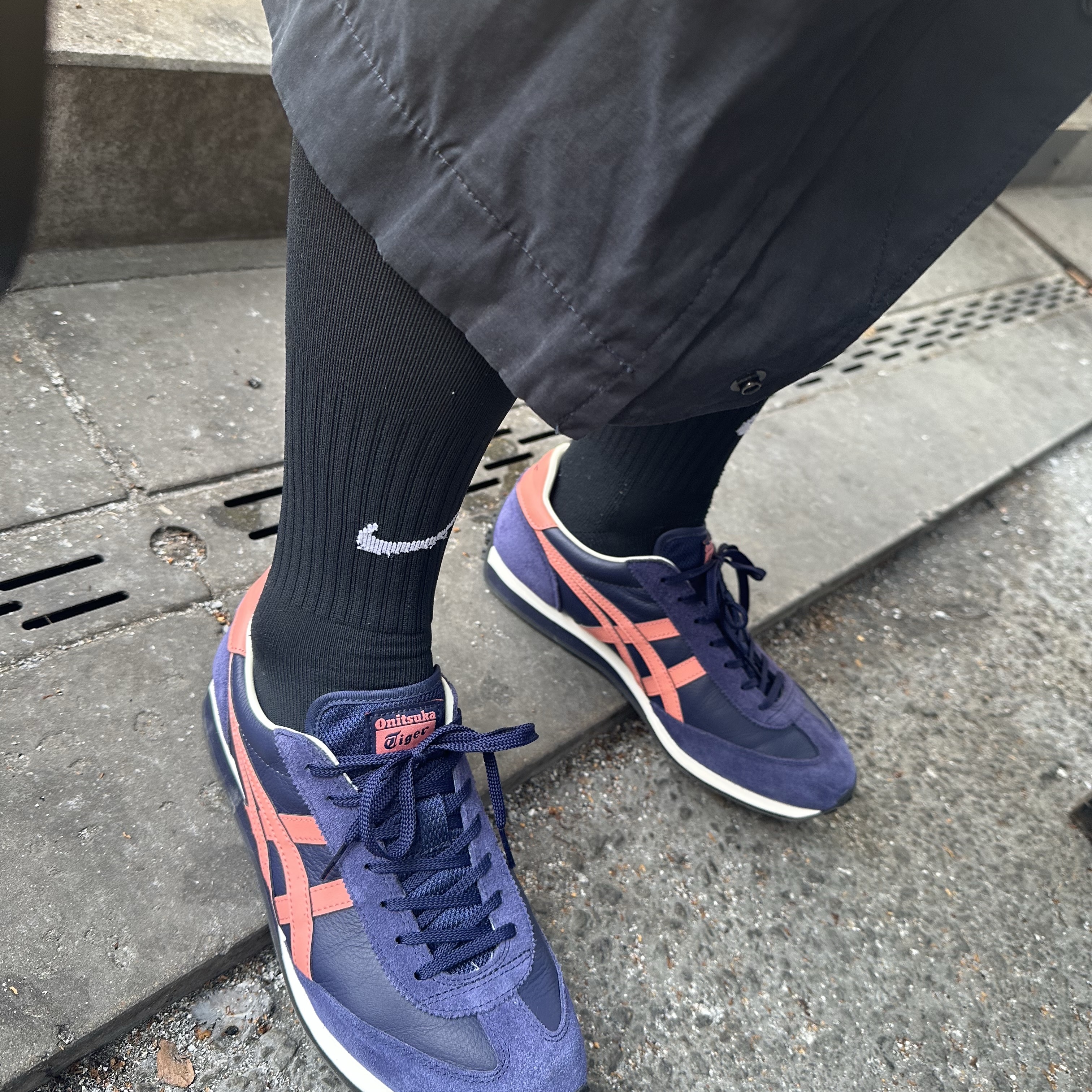 Onitsuka Tiger EDR 78 Peacoat Guava 착용 스타일 - 1