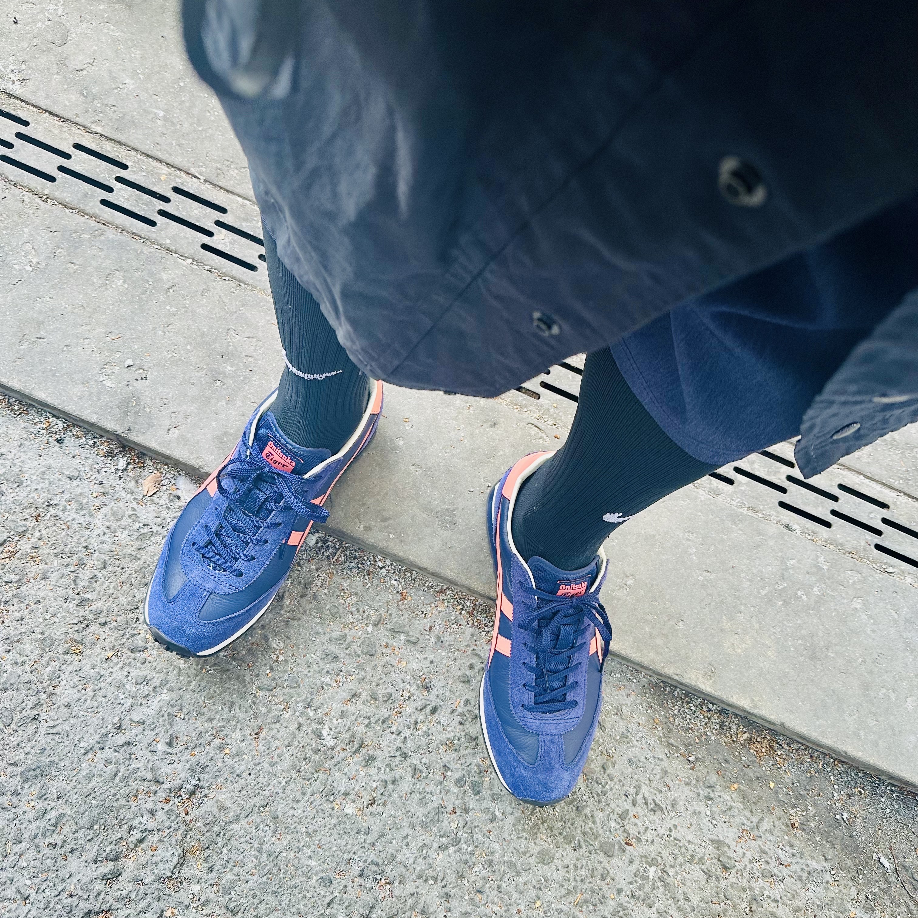 Onitsuka Tiger EDR 78 Peacoat Guava 착용 스타일 - 2