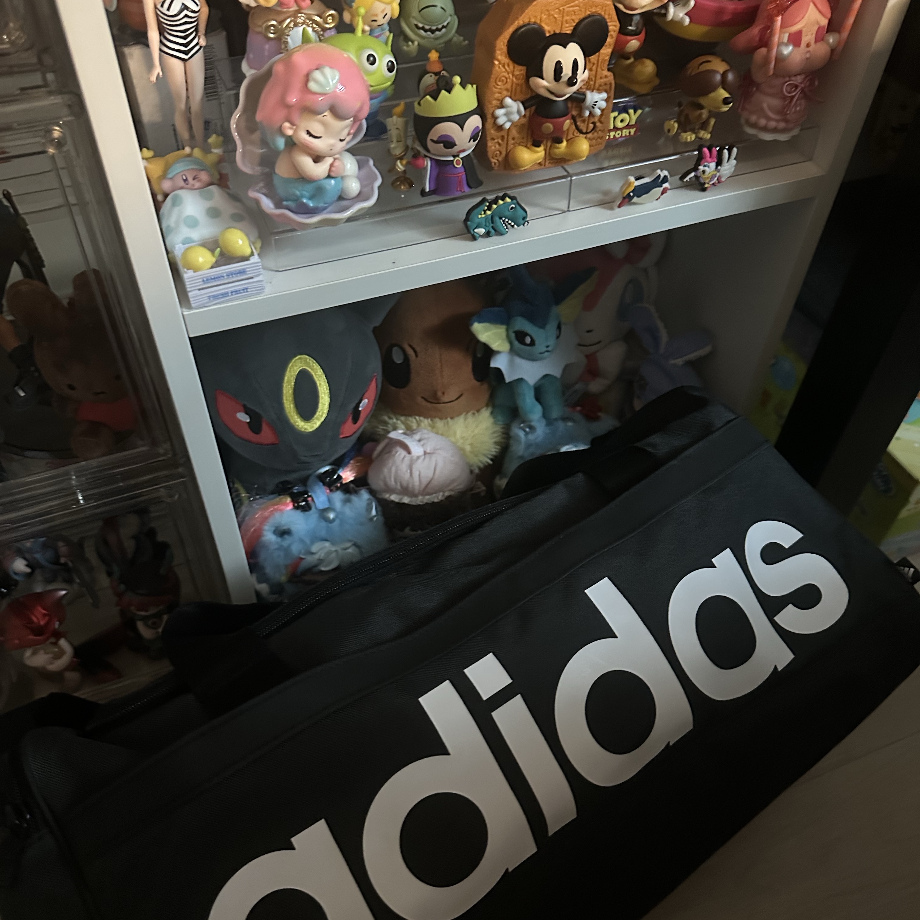 Adidas Essentials Duffle Bag Black, Pop Mart Dimoo Crush On Coffee Series Soft Faced Plush Keychain Sealed Case (6 Blind Boxes) 착용 스타일 - 2