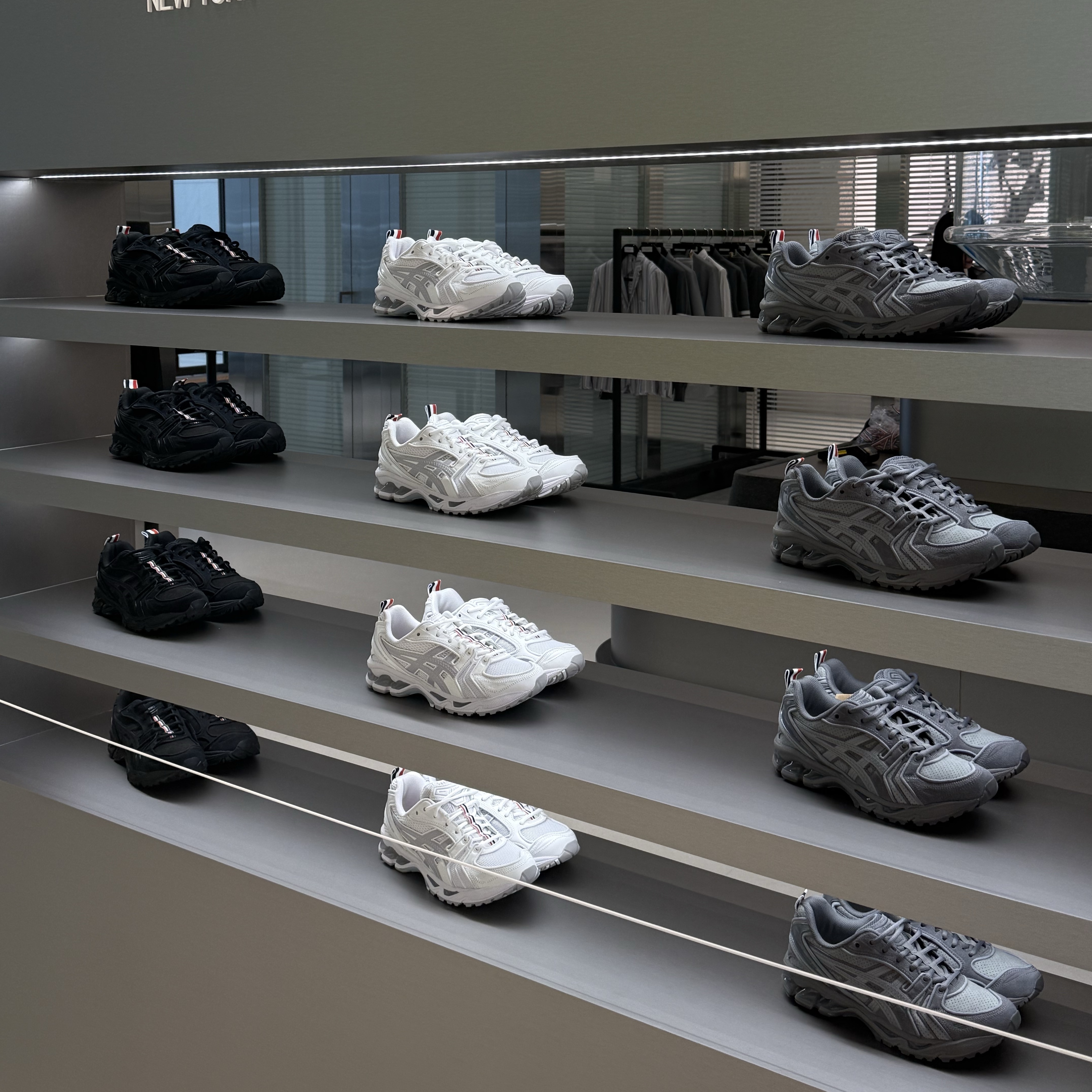Asics x Thom Browne Gel-Kayano 14 Grey, Asics x Thom Browne Gel-Kayano 14 White 착용 스타일 - 5
