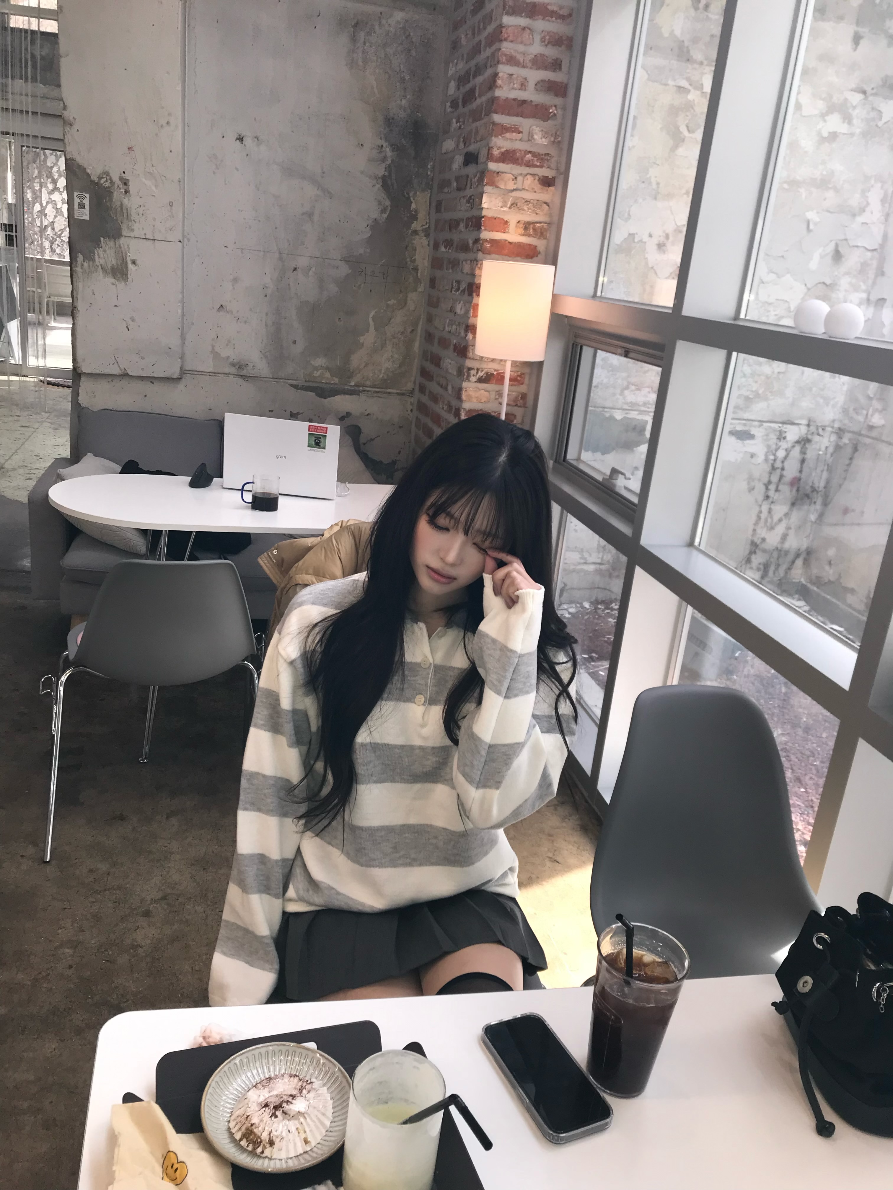 Knitted Stripe Rugby Collar Knit CLOUD 착용 스타일 - 5