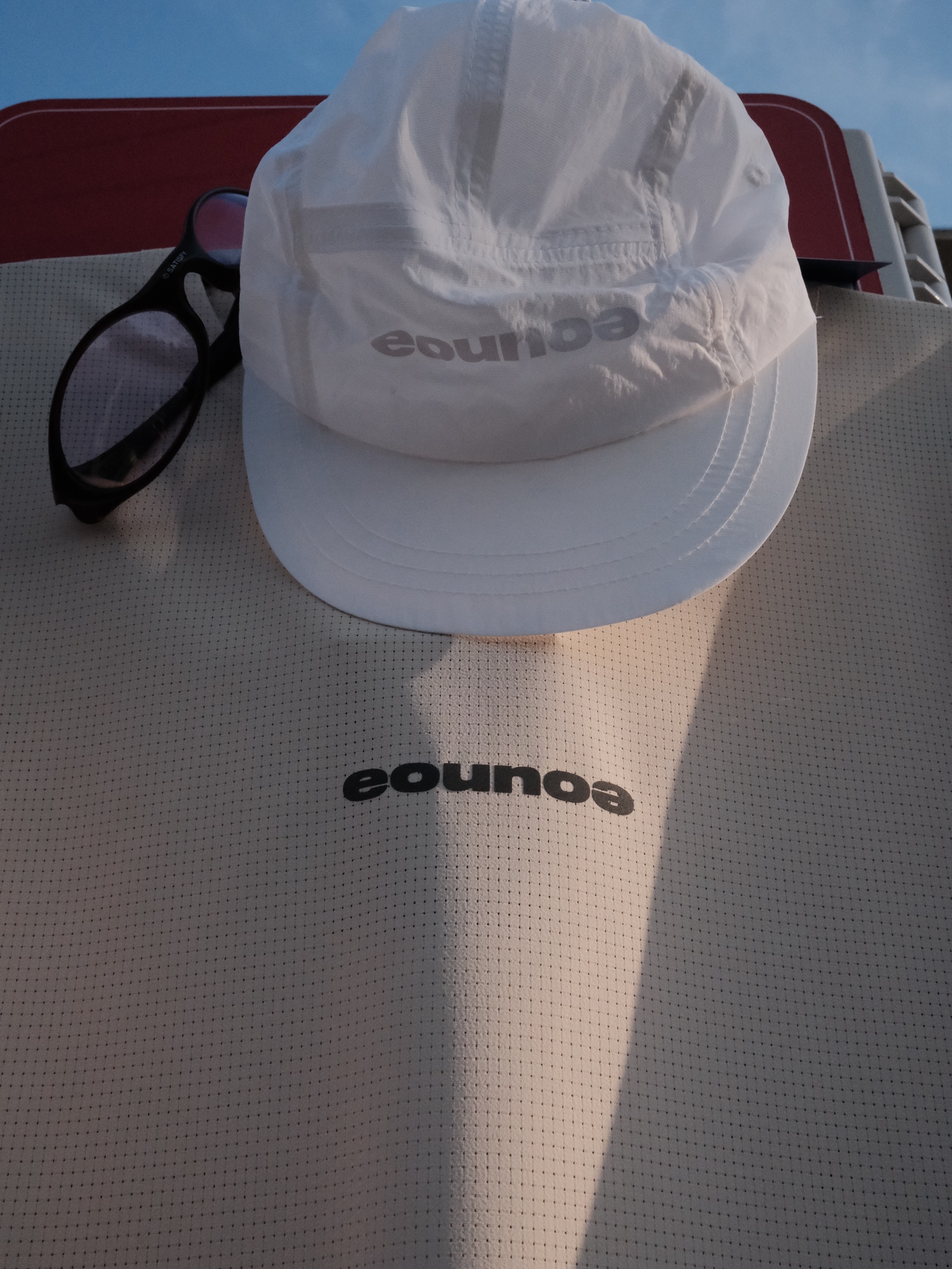 EOU AIRGRID LS001 Cream, EOU LIGHTWEIGHT CP001 White 착용 스타일 - 8
