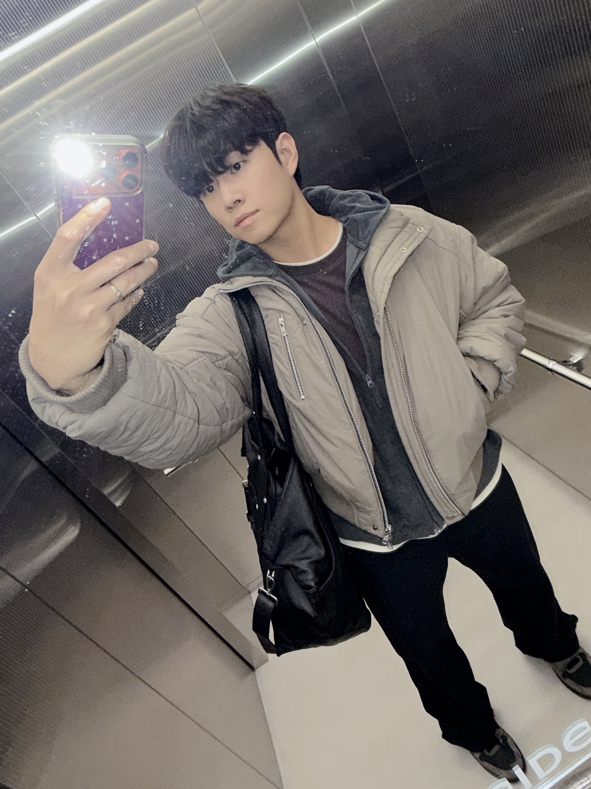 Haleine Highneck Bomber Padding Khaki Beige, Jordan x Travis Scott Jumpman Jack TR Black and Dark Mocha 착용 스타일 - 1