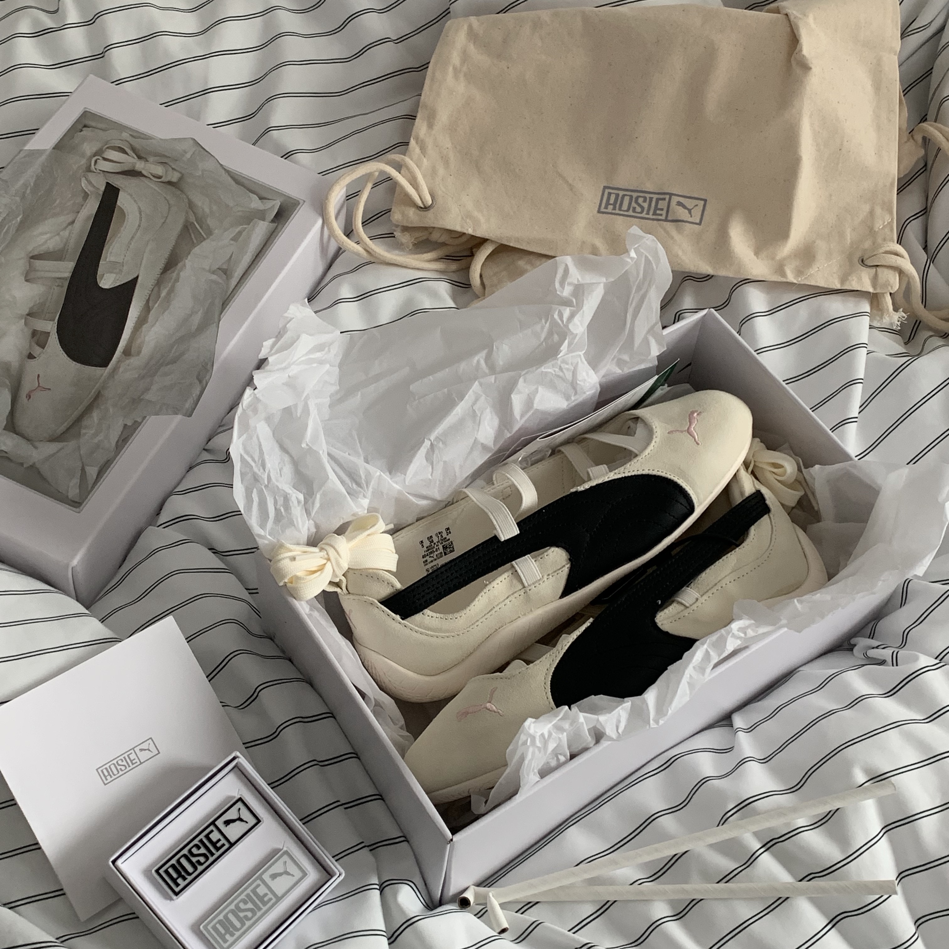 (W) Puma x Rosé Speedcat Ballet SD Warm White Black 착용 스타일 - 2