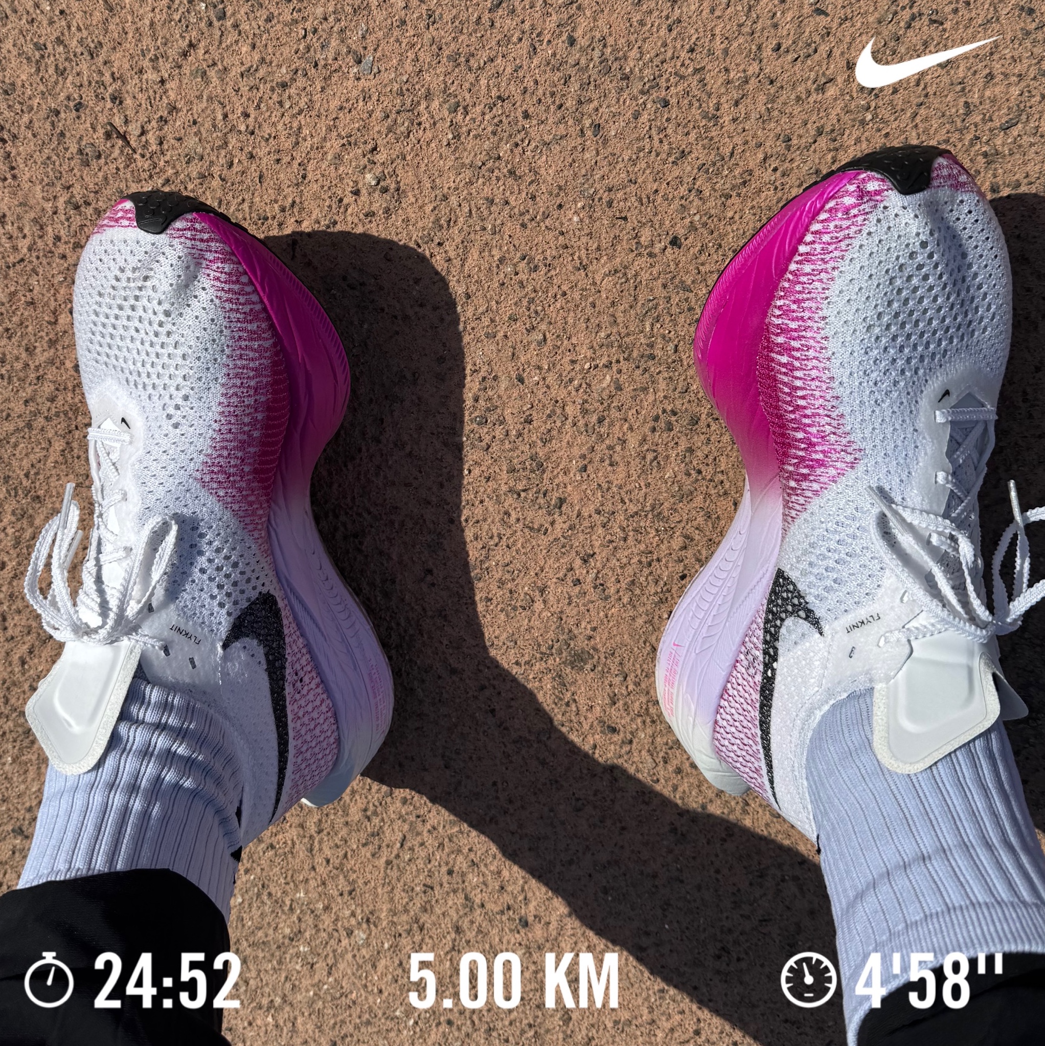 Nike ZoomX Vaporfly Next% 3 White Vivid Purple 착용 스타일