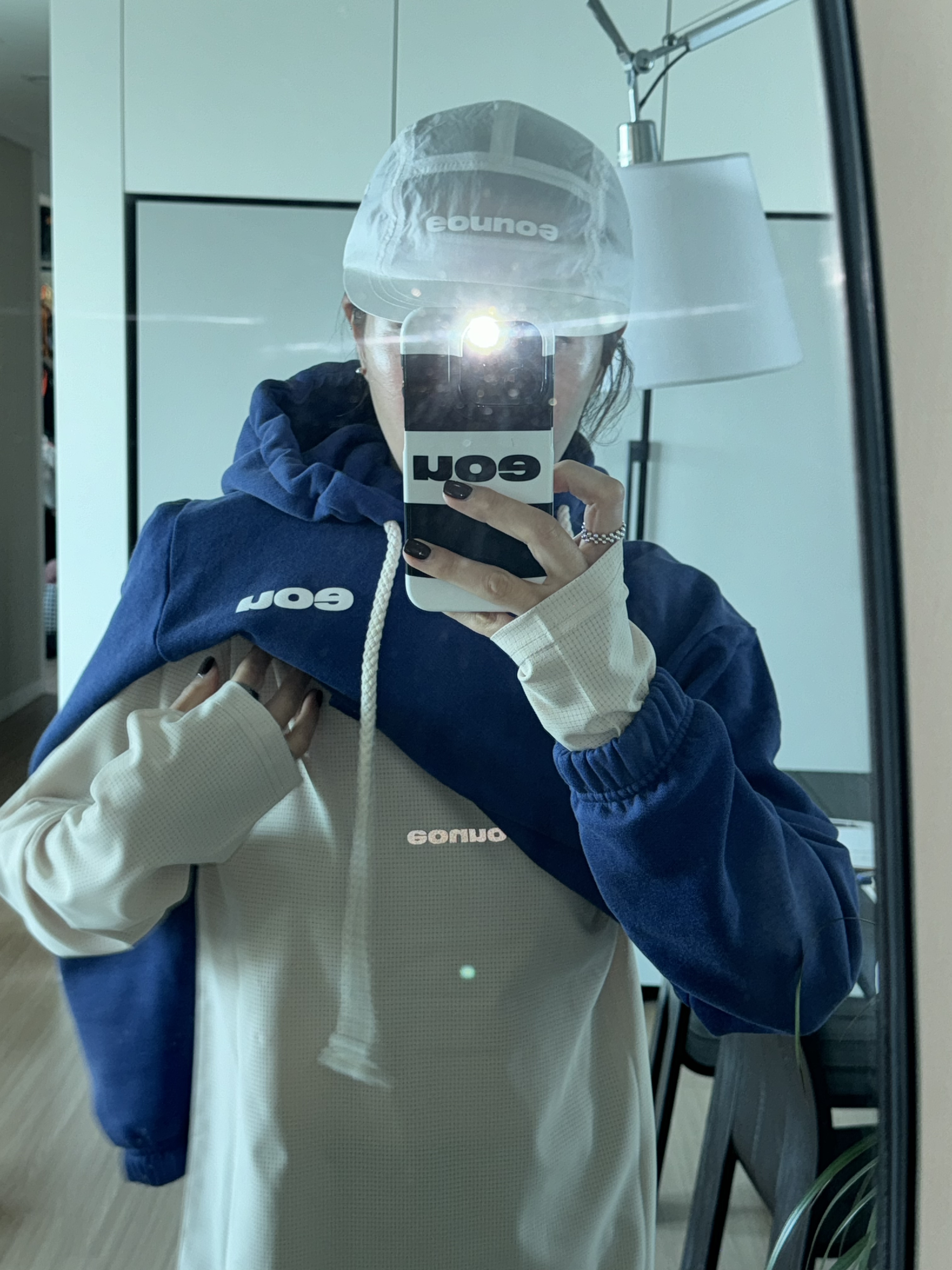 EOU LASTSET HD001 Blue, EOU AIRGRID LS001 Cream 착용 스타일 - 1